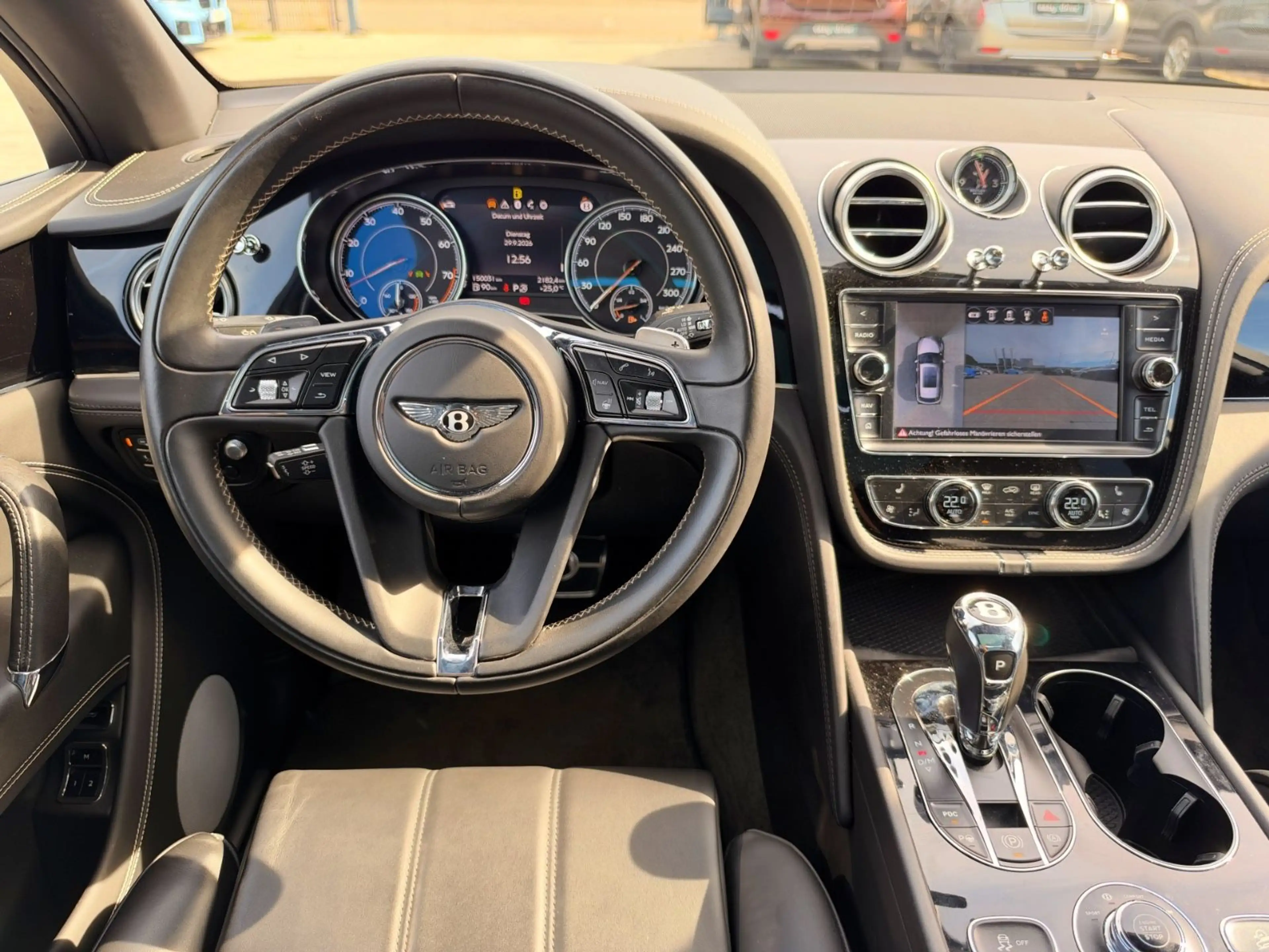 Bentley Bentayga 4.0 V8 4WD/SOFT-CLOSE/HUD/ACC/PANO/360° — photo 10