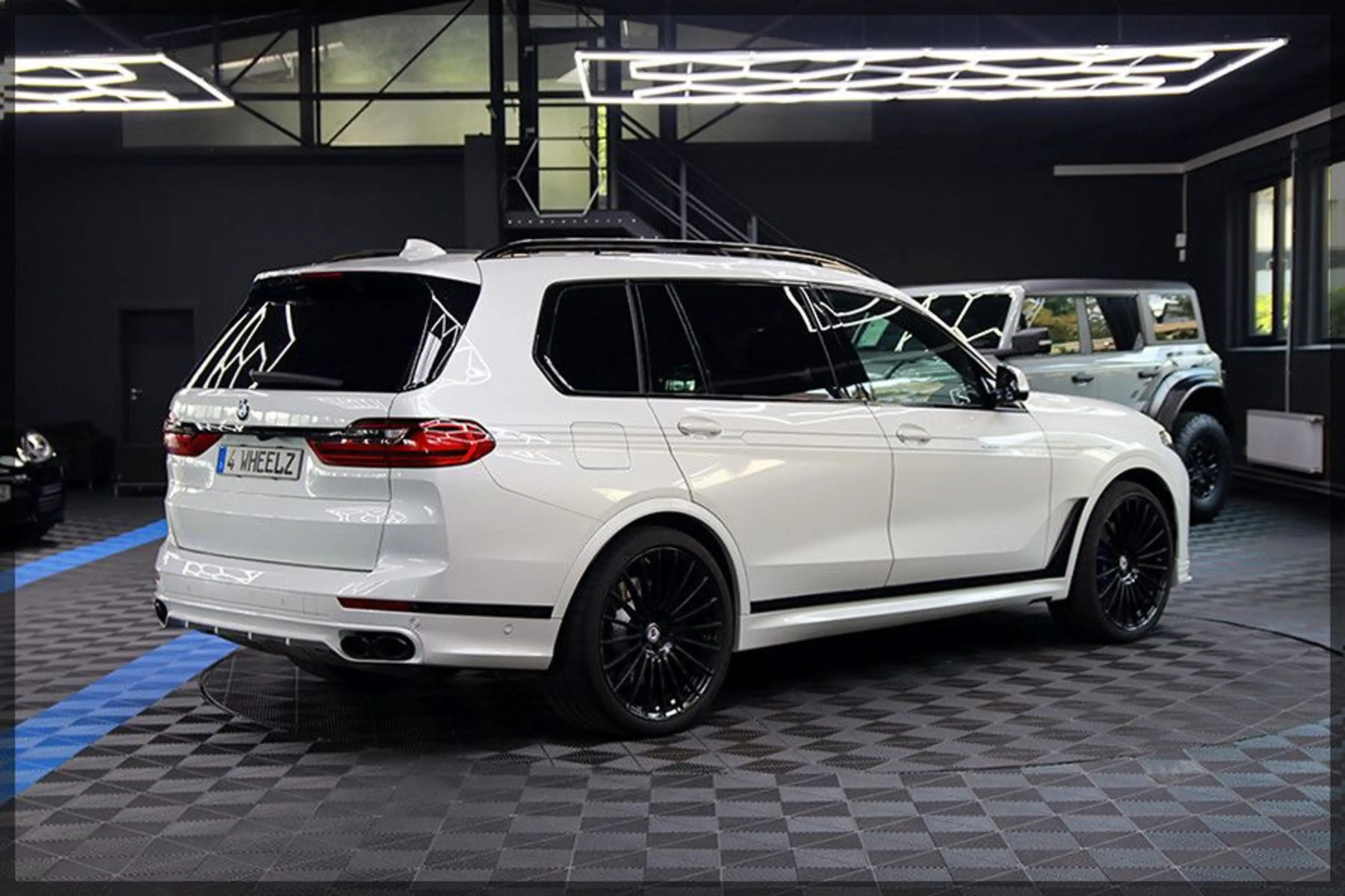 Alpina XB7 4.4 PANO / CAM / TV / PDC / NAVI / HUD — photo 5
