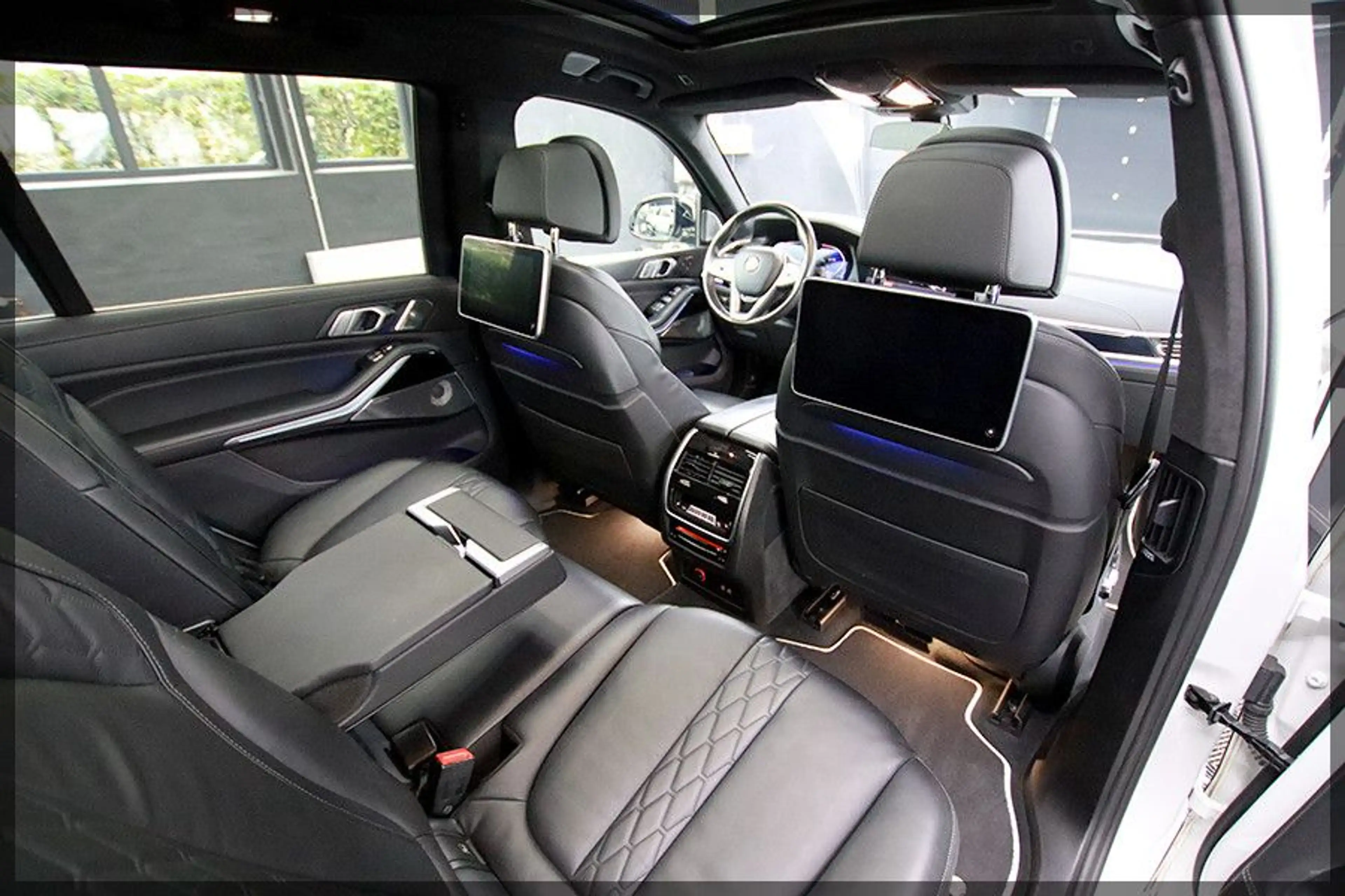 Alpina XB7 4.4 PANO / CAM / TV / PDC / NAVI / HUD — photo 15