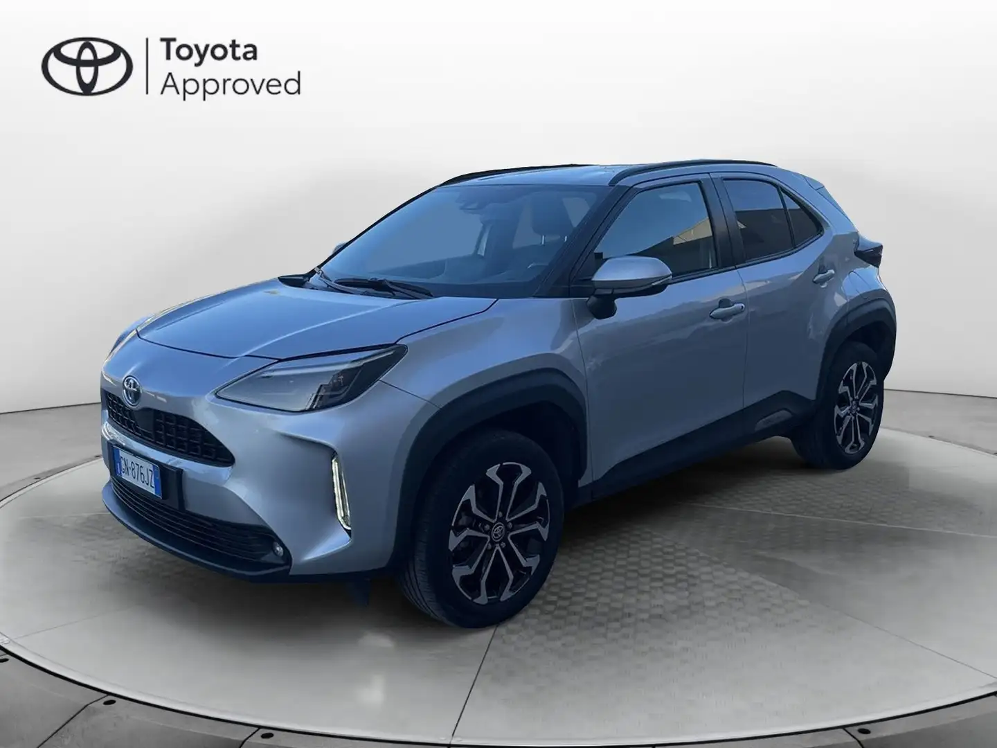 Toyota Yaris Cross Yaris Cross 1.5 Hybrid 5p. E-CVT Trend Plateado - 1