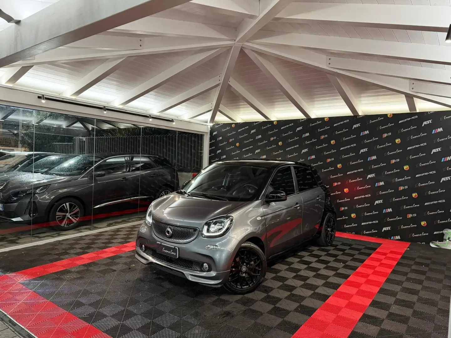 smart forFour 70 1.0 twinamic Super Passion Grijs - 1