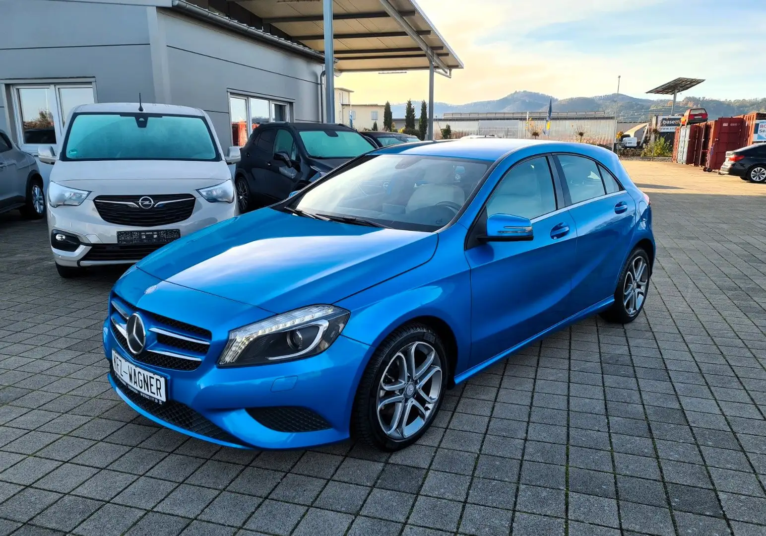 Mercedes-Benz A 180 A180 BlueEfficiency KAMERA Blau - 1