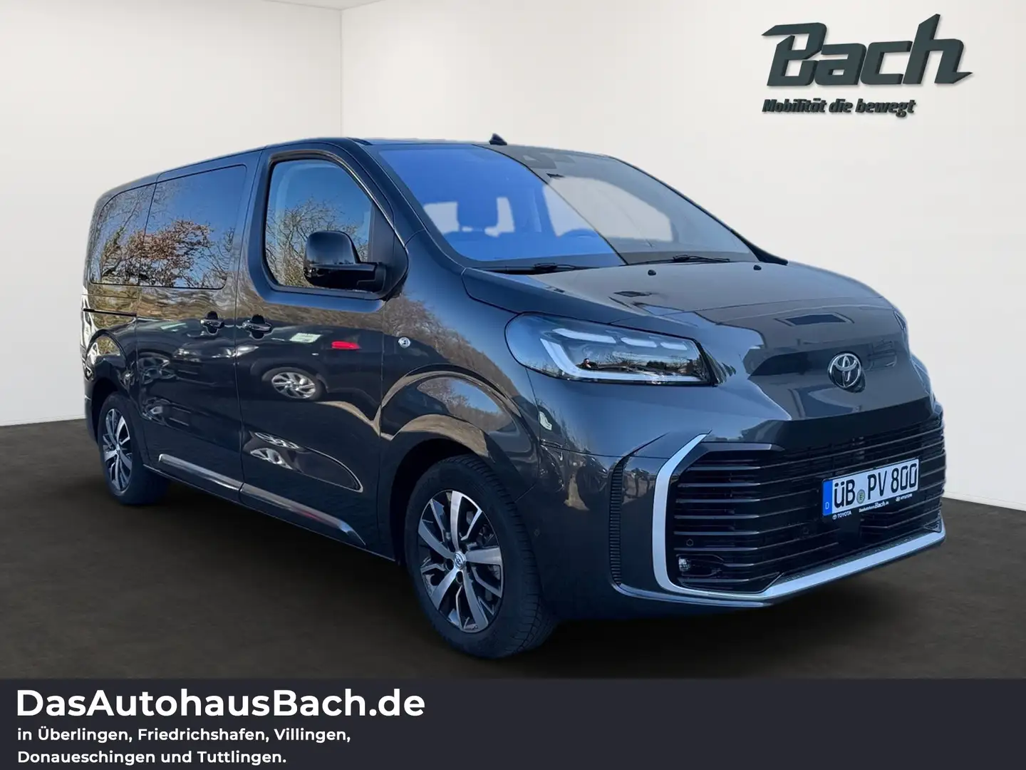 Toyota Proace Verso 2.0L D. 144 PS Team D  L1  6 MT Grau - 2