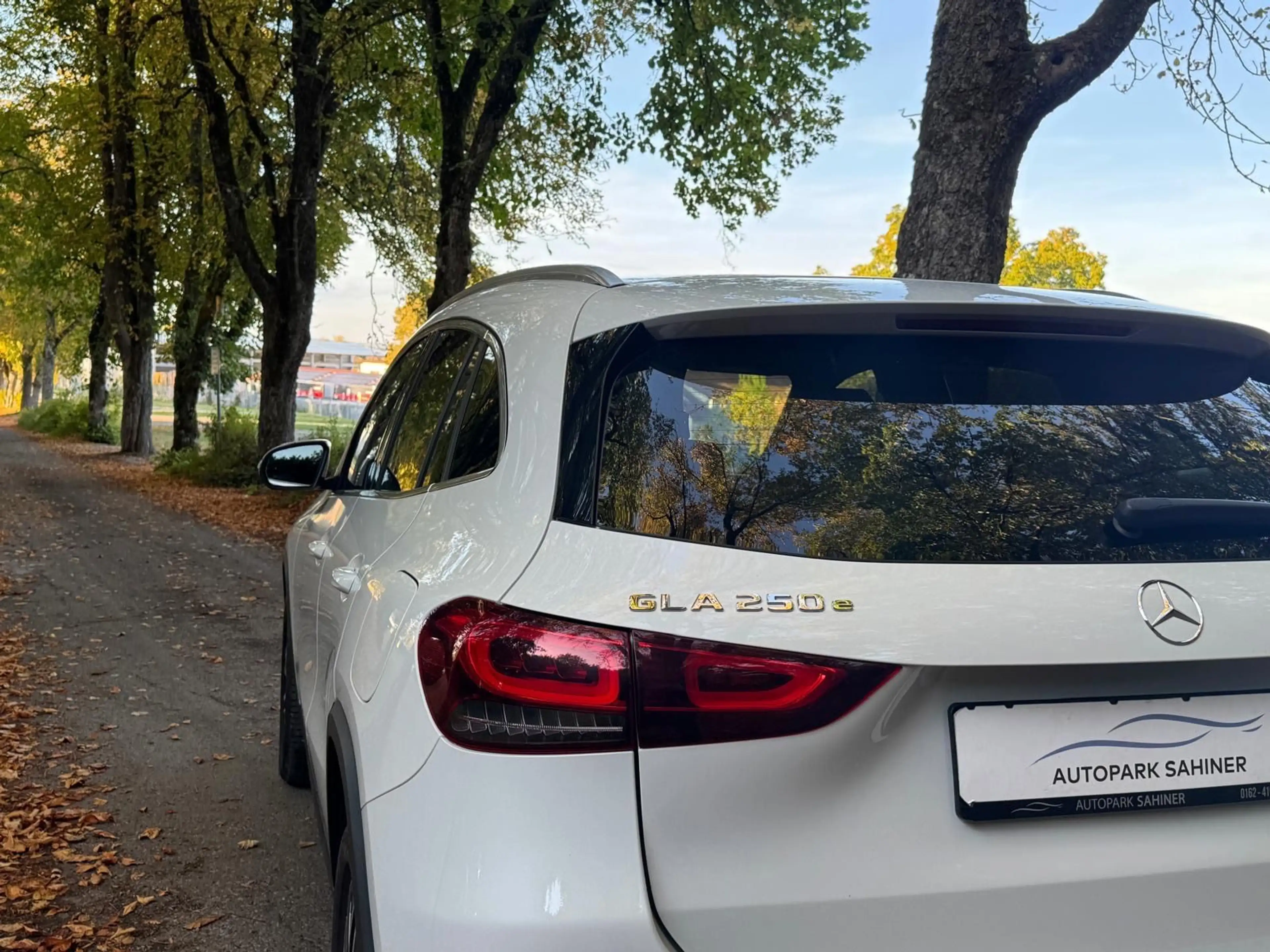 Mercedes-Benz GLA 250 e*WIDE*KAM*TEMP* — photo 7