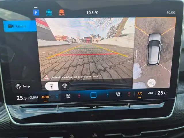 Volkswagen Golf view 12