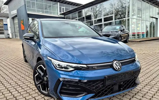 Volkswagen Golf view 4