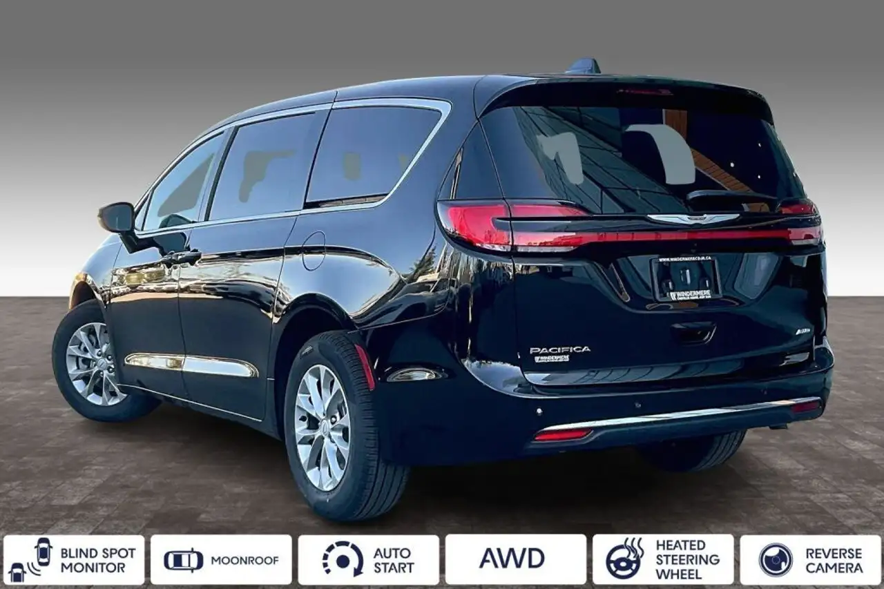 Chrysler Pacifica снимка Chrysler Pacifica