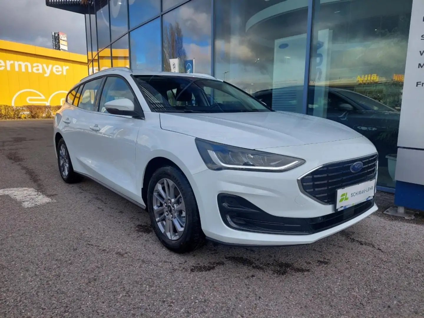 Ford Focus Tit. Edition Turn. 1,0 EB mHEV 125PS M6 Weiß - 1