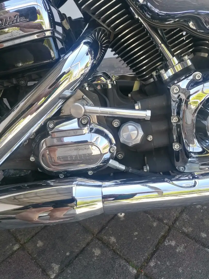 Harley-Davidson Dyna Super Glide Schwarz - 1