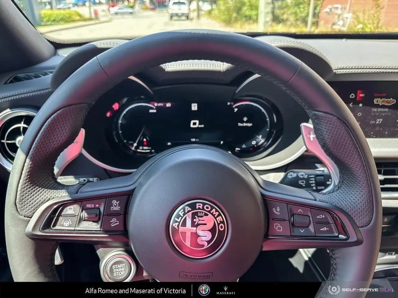 Alfa Romeo Stelvio снимка Alfa Romeo Stelvio