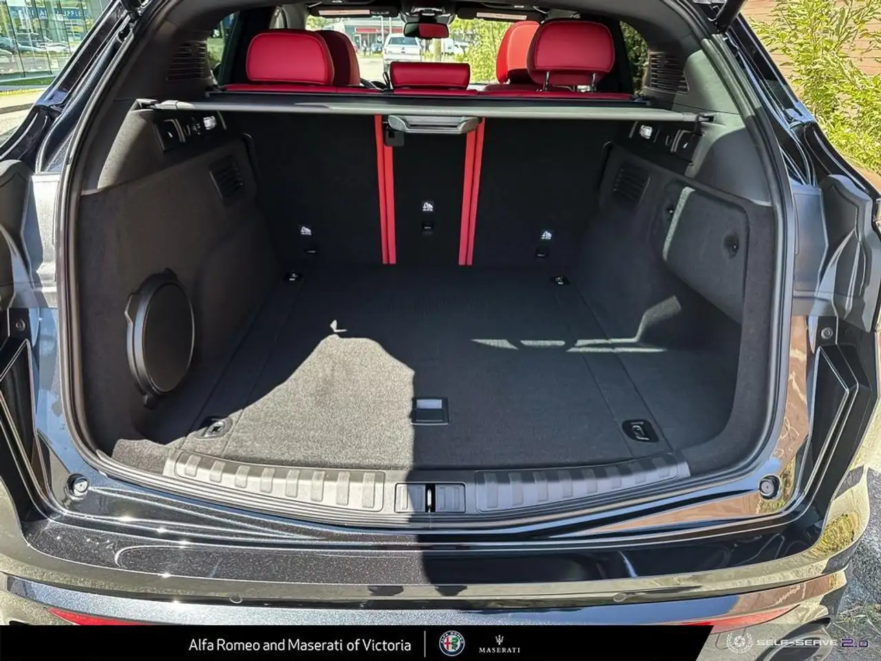 Alfa Romeo Stelvio снимка Alfa Romeo Stelvio