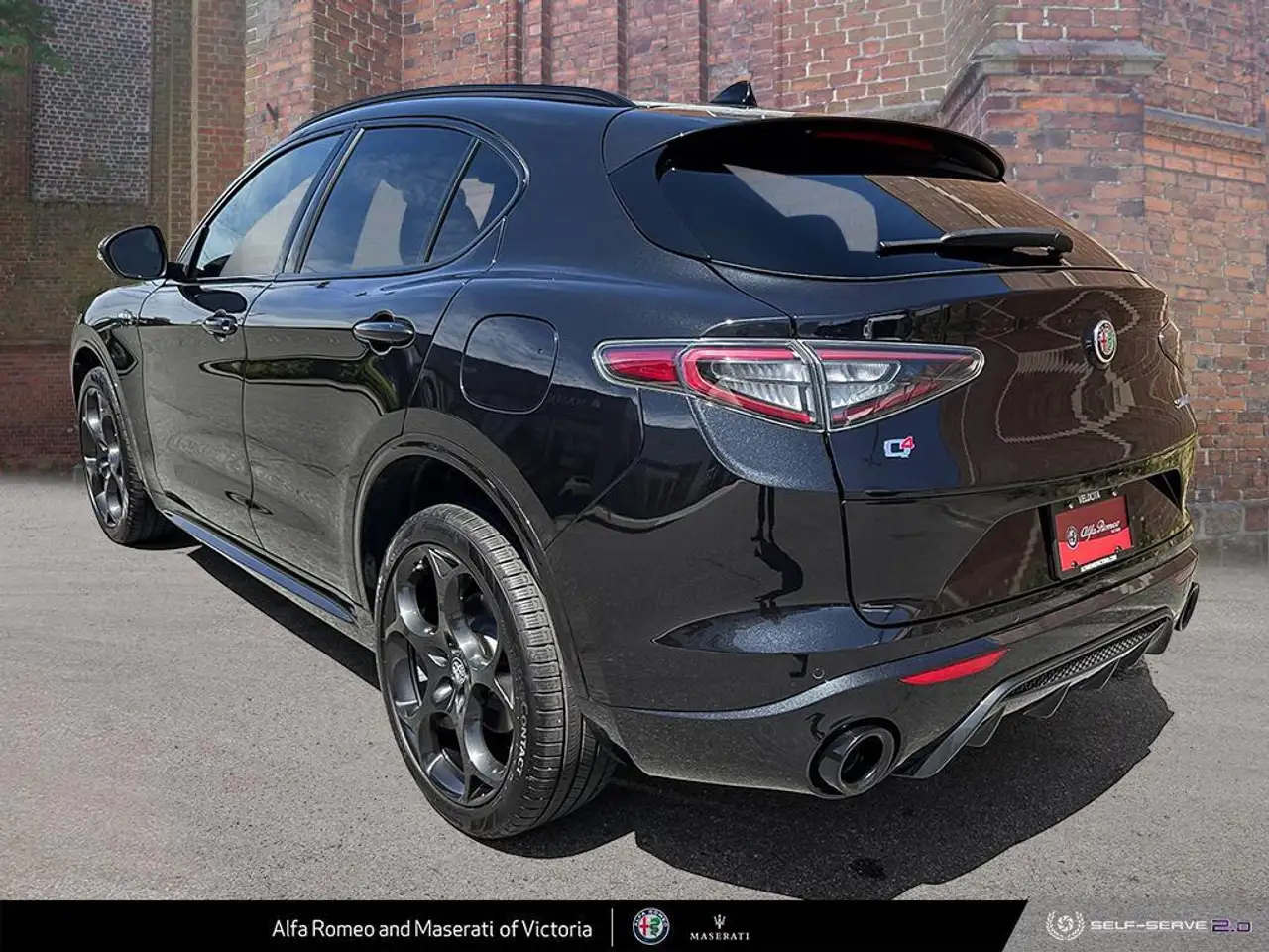 Alfa Romeo Stelvio снимка Alfa Romeo Stelvio
