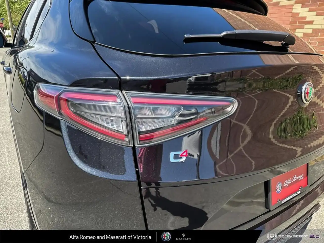 Alfa Romeo Stelvio снимка Alfa Romeo Stelvio