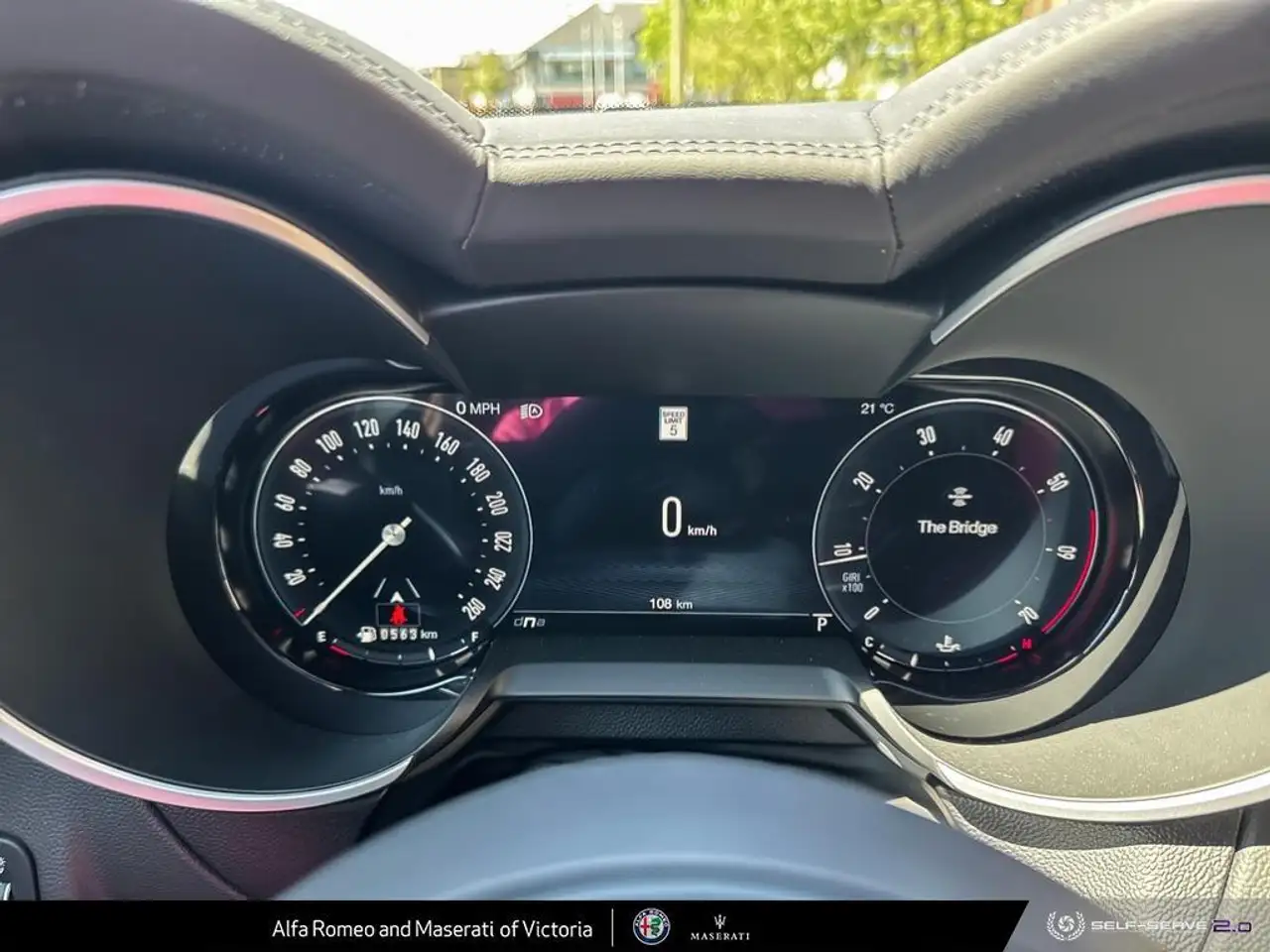 Alfa Romeo Stelvio снимка Alfa Romeo Stelvio