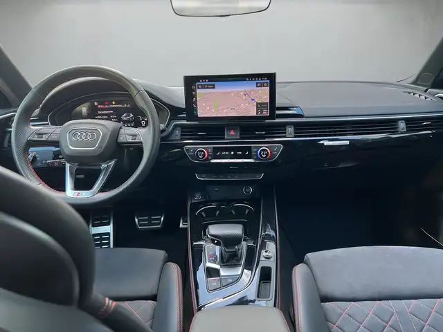 Audi A4 view 8