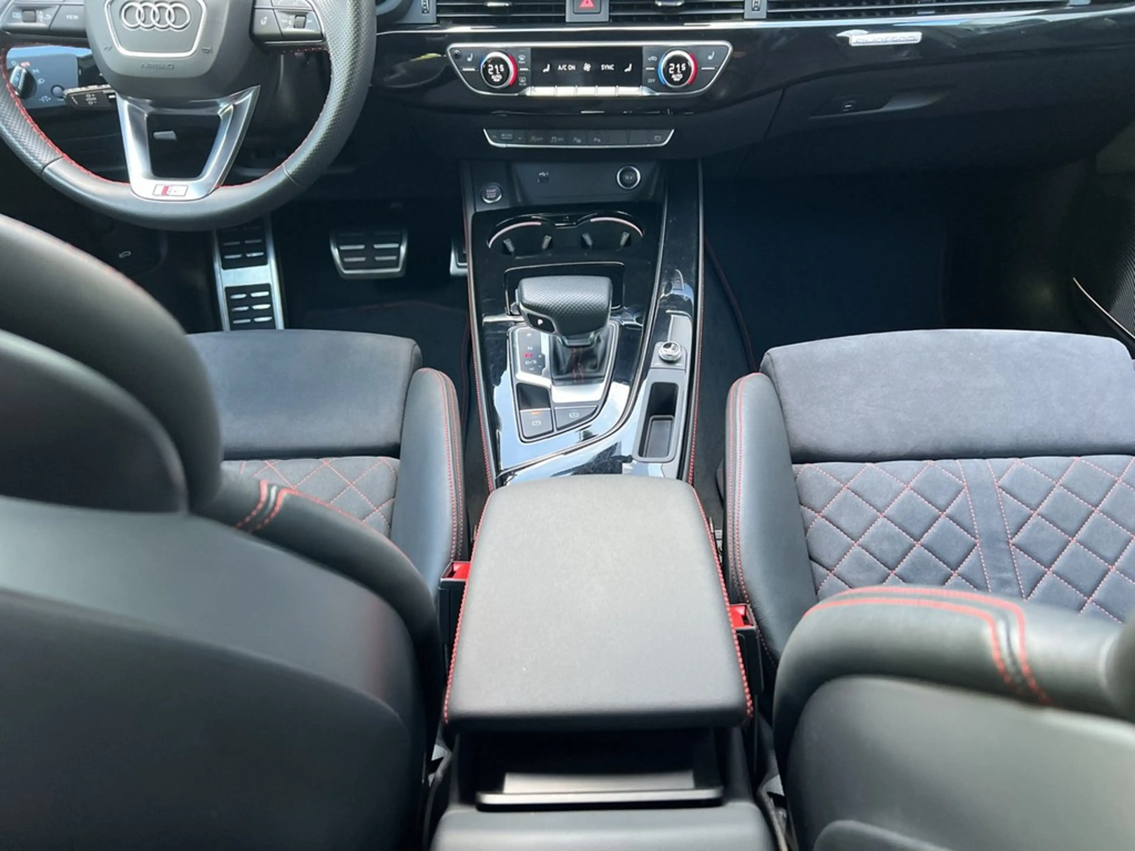 Audi A4 Avant S line 45 TFSI quattro S tronic *AHK* — photo 9