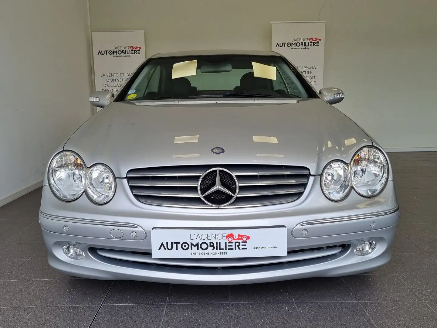 Mercedes-Benz CLK 240 CLK 240 Elégance Plateado - 2
