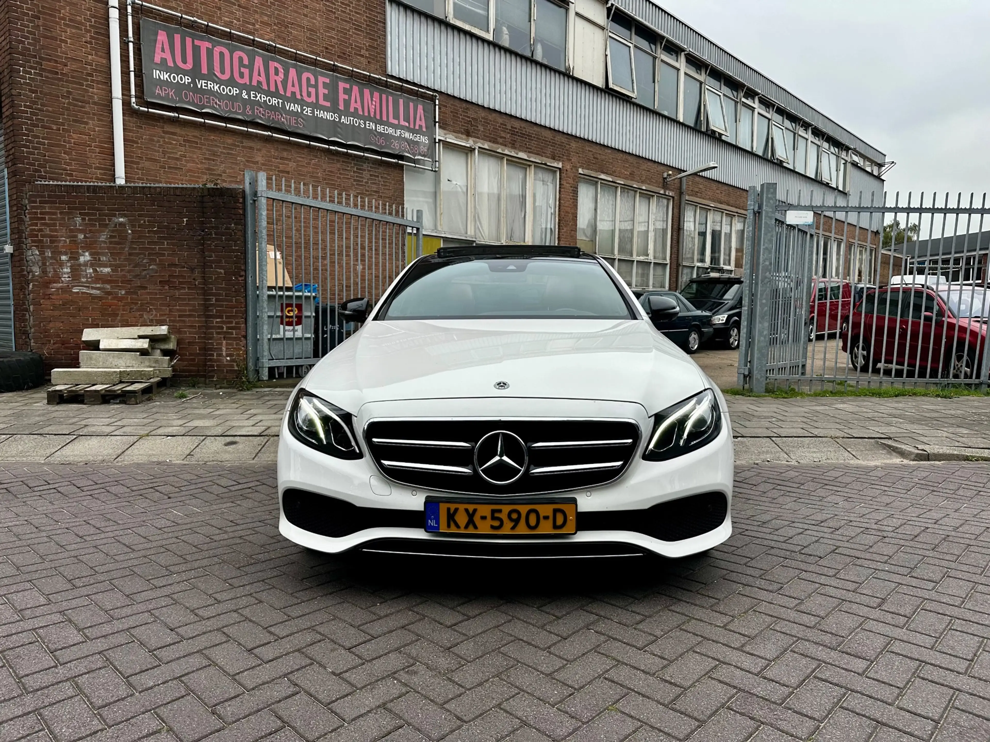 Mercedes-Benz E 350 e Lease Edition — photo 8