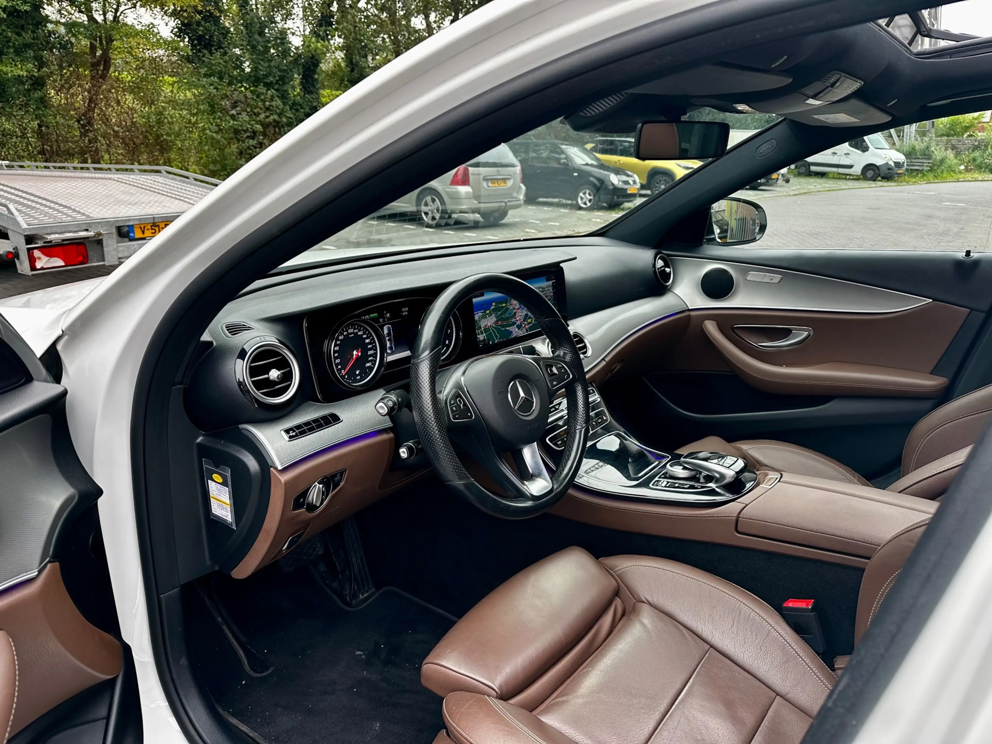 Mercedes-Benz E 350 e Lease Edition — photo 10