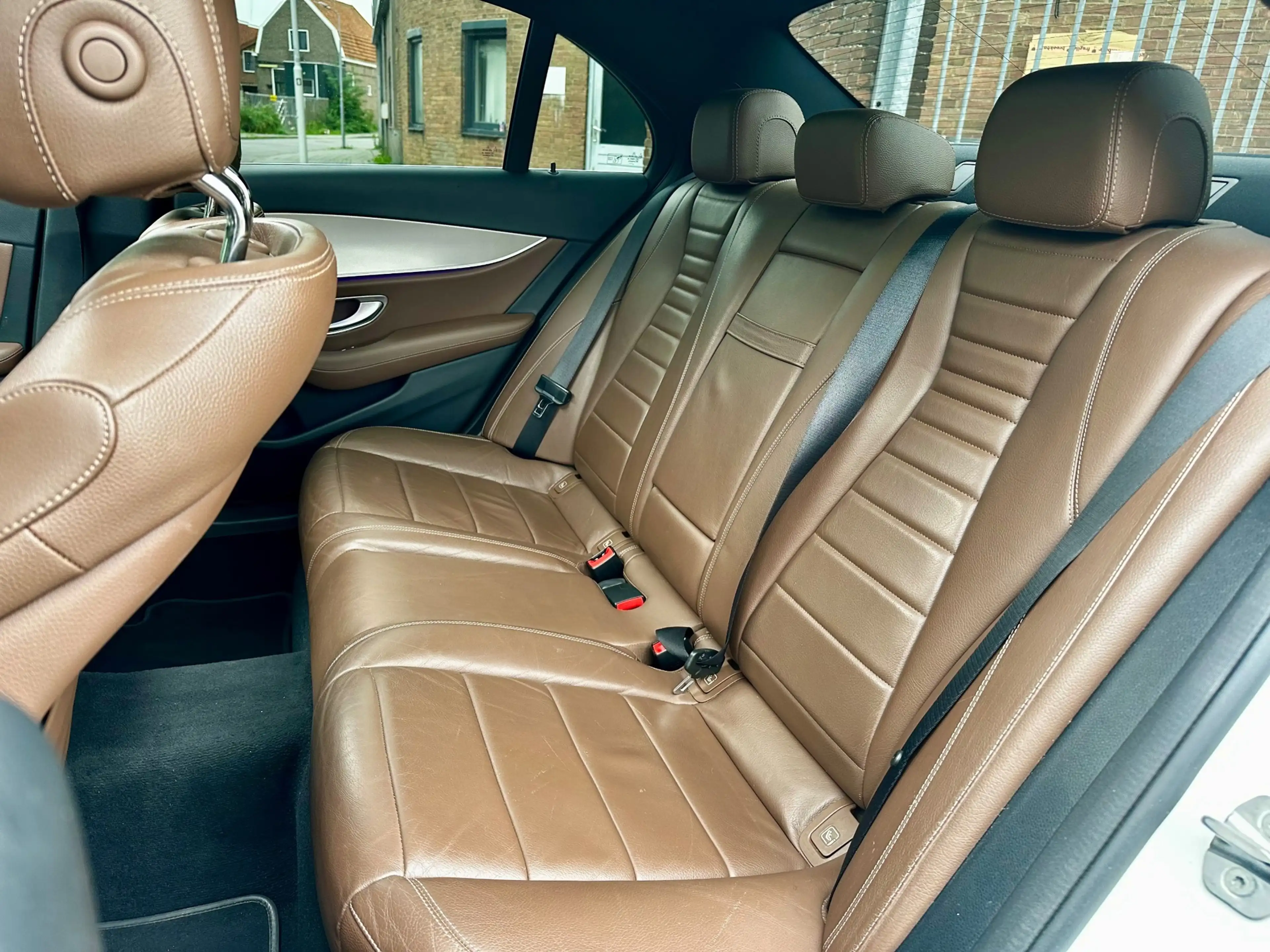 Mercedes-Benz E 350 e Lease Edition — photo 14