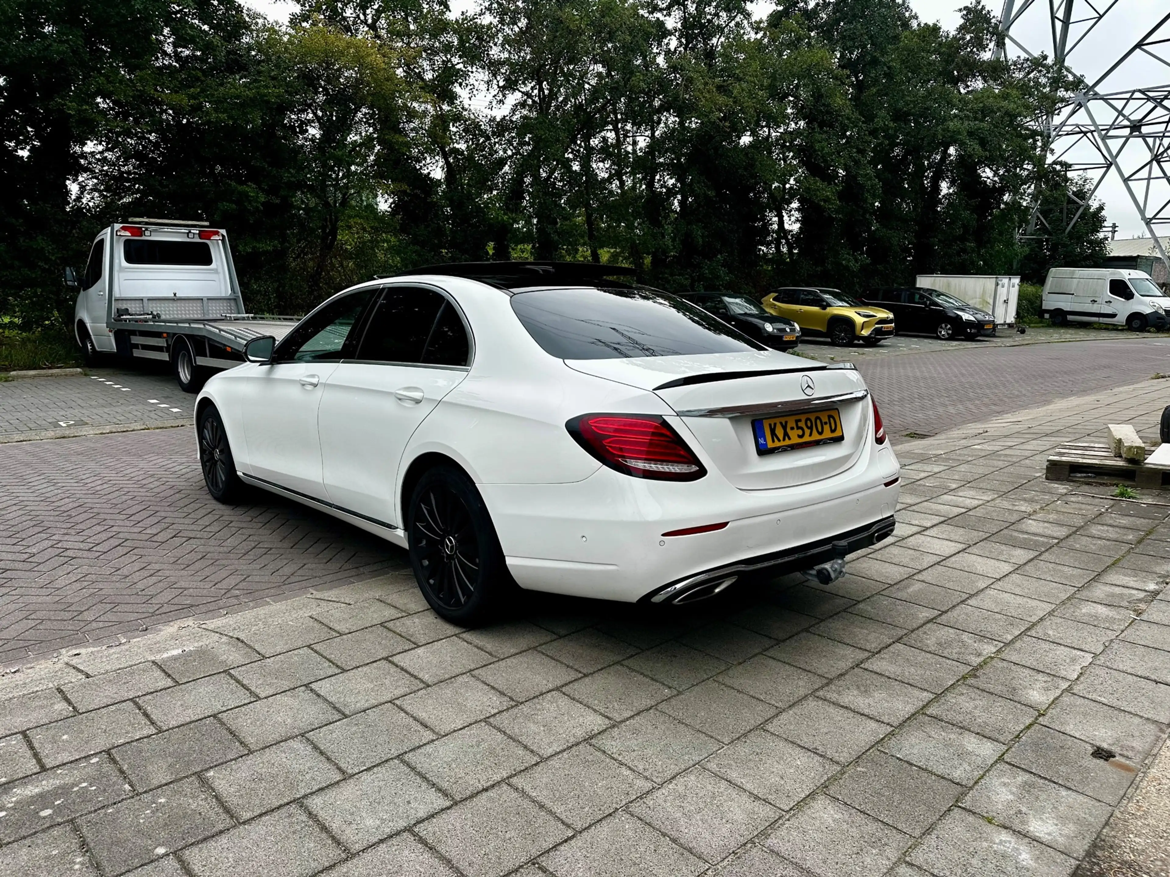 Mercedes-Benz E 350 e Lease Edition — photo 3