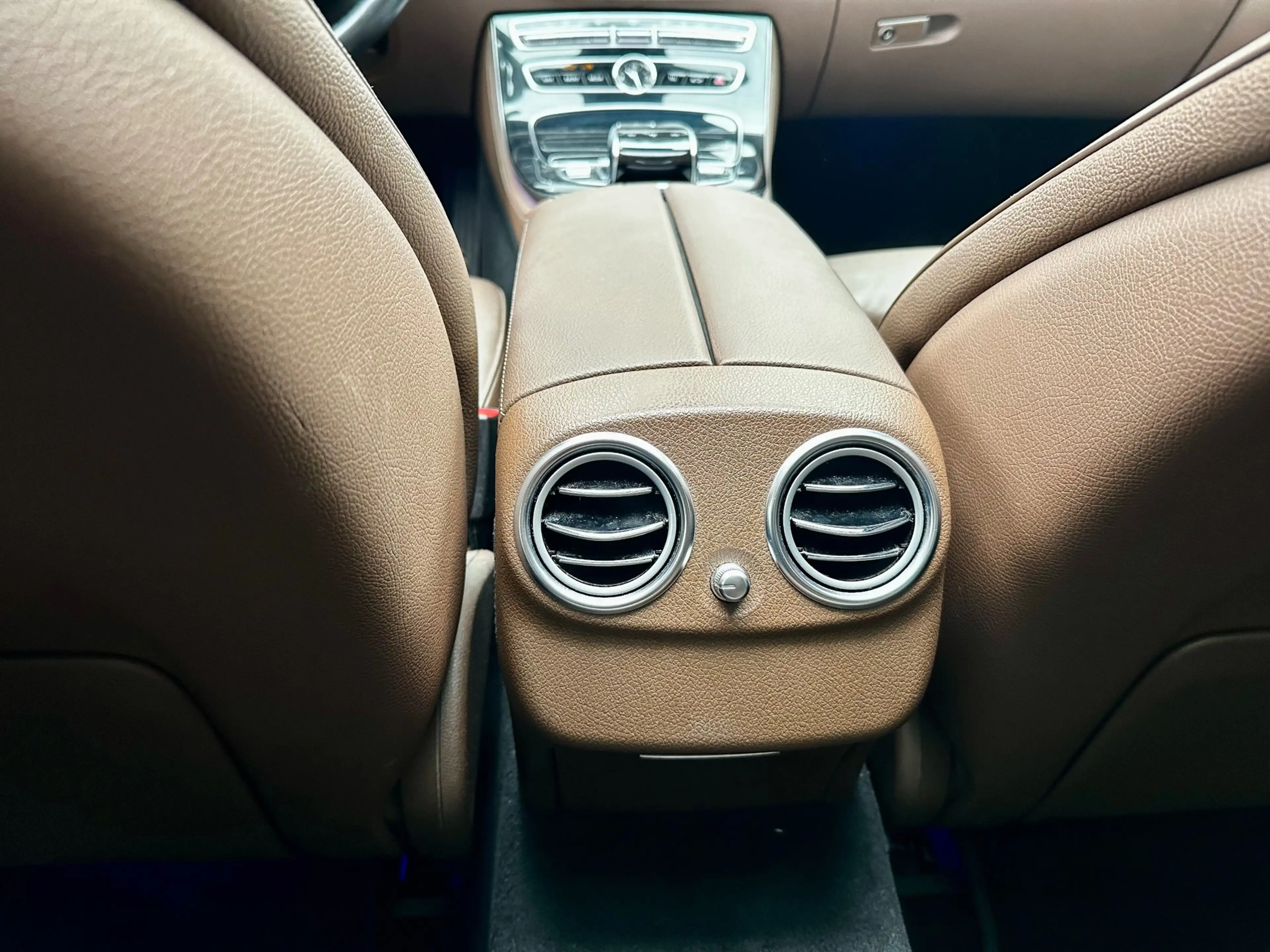 Mercedes-Benz E 350 e Lease Edition — photo 15
