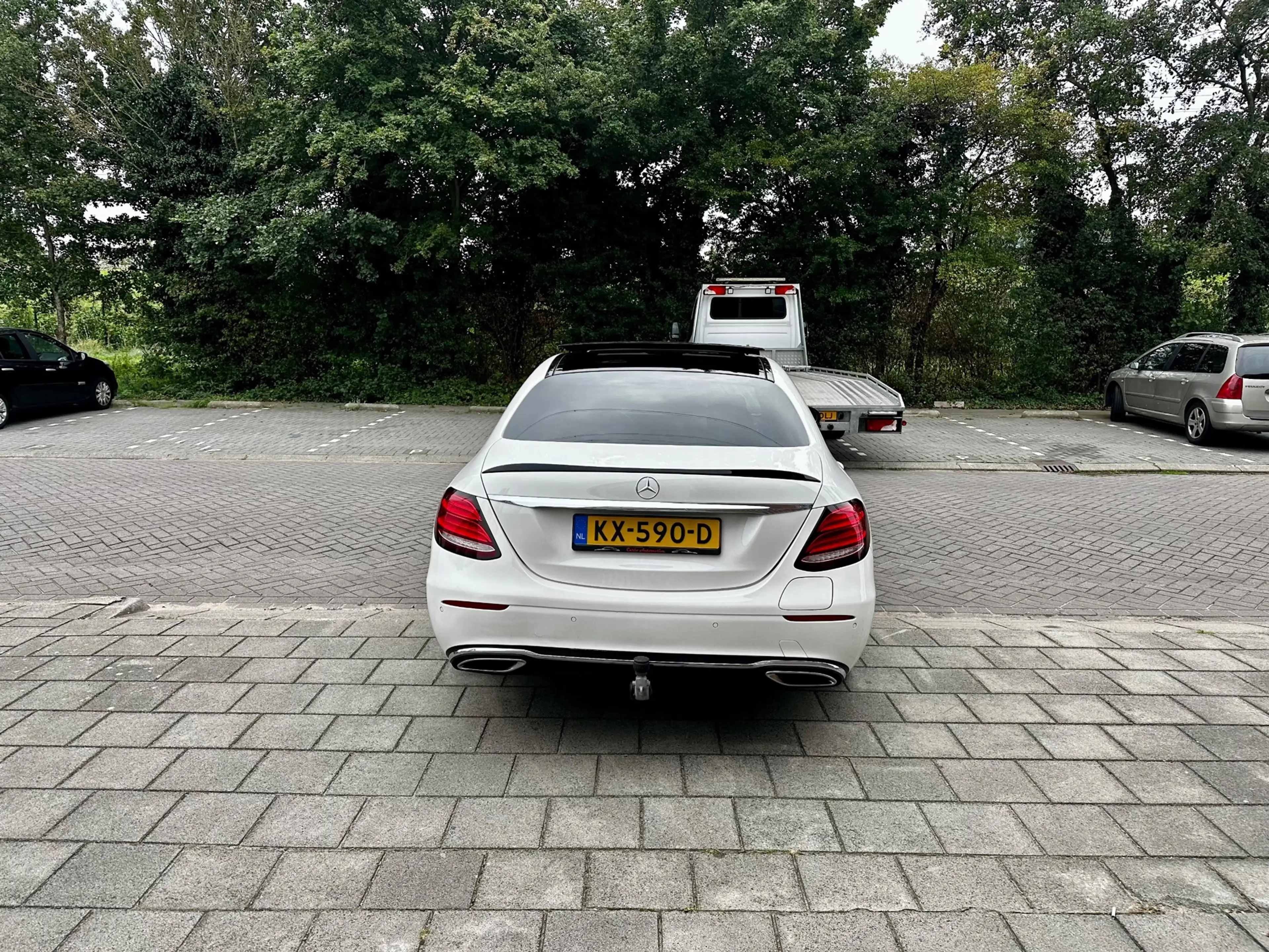 Mercedes-Benz E 350 e Lease Edition — photo 4