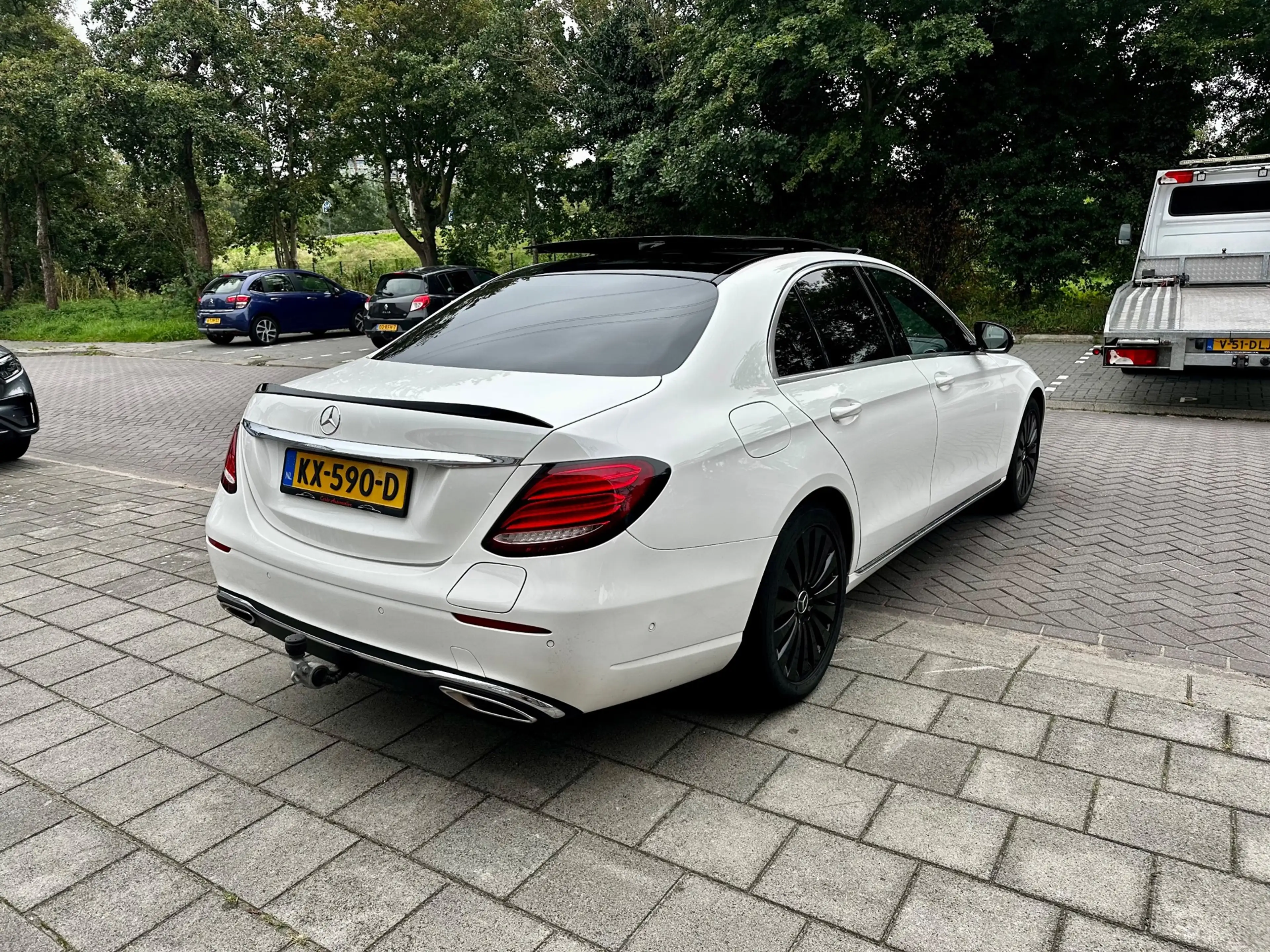 Mercedes-Benz E 350 e Lease Edition — photo 5