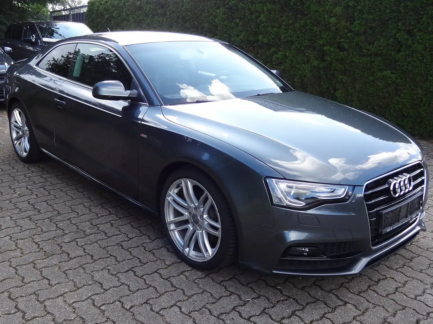 Audi A5 Coupe 1.8 TFSI S-Line Leder Automatik siva - 1