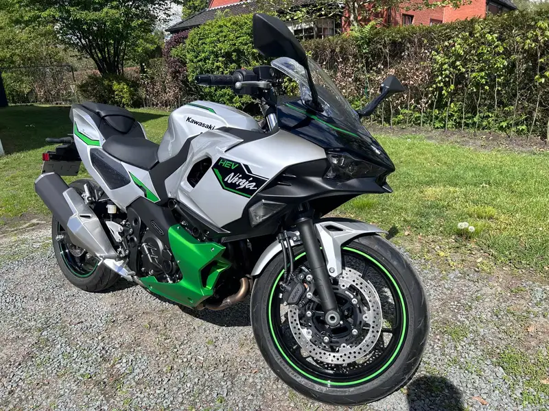 Kawasaki NINJA 7 HYBRID