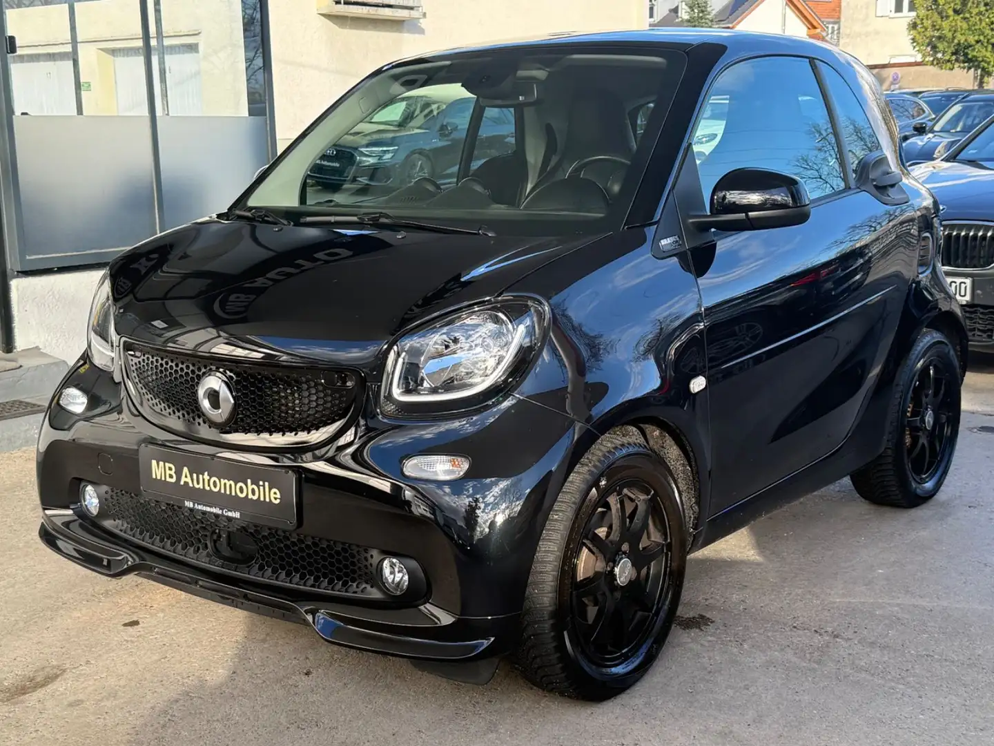 smart forTwo coupe*BRABUS STYLE*LED*KAMERA*GLASDACH** Noir - 1