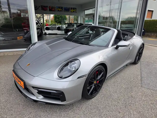 Porsche 992 Carrera S Cabrio Sport Design 18 Wege Matrix Bose ACC Kamera Approved