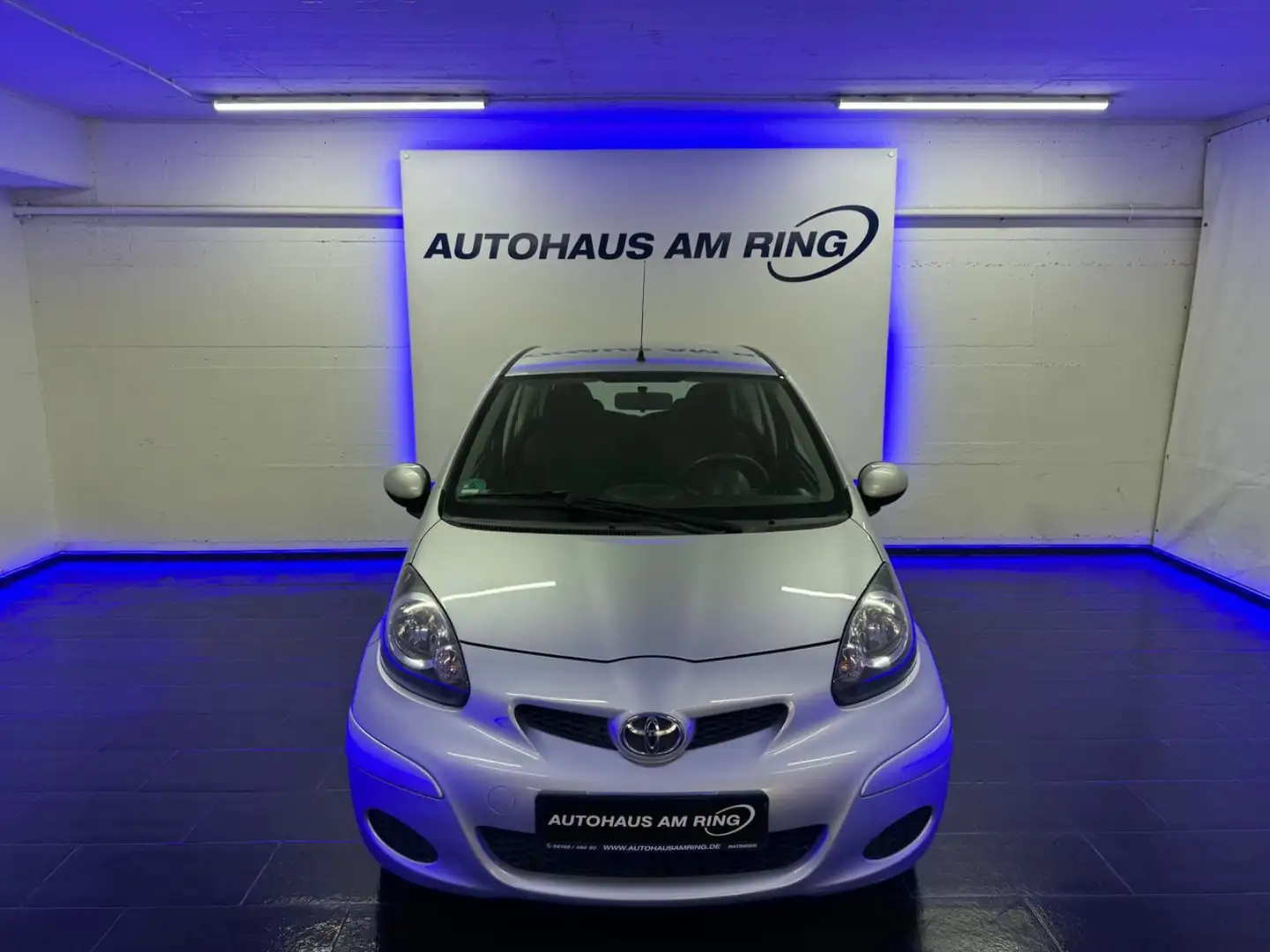 Toyota Aygo Cool 2.HAND 46TKM KLIMA ALLWETTER Plateado - 1