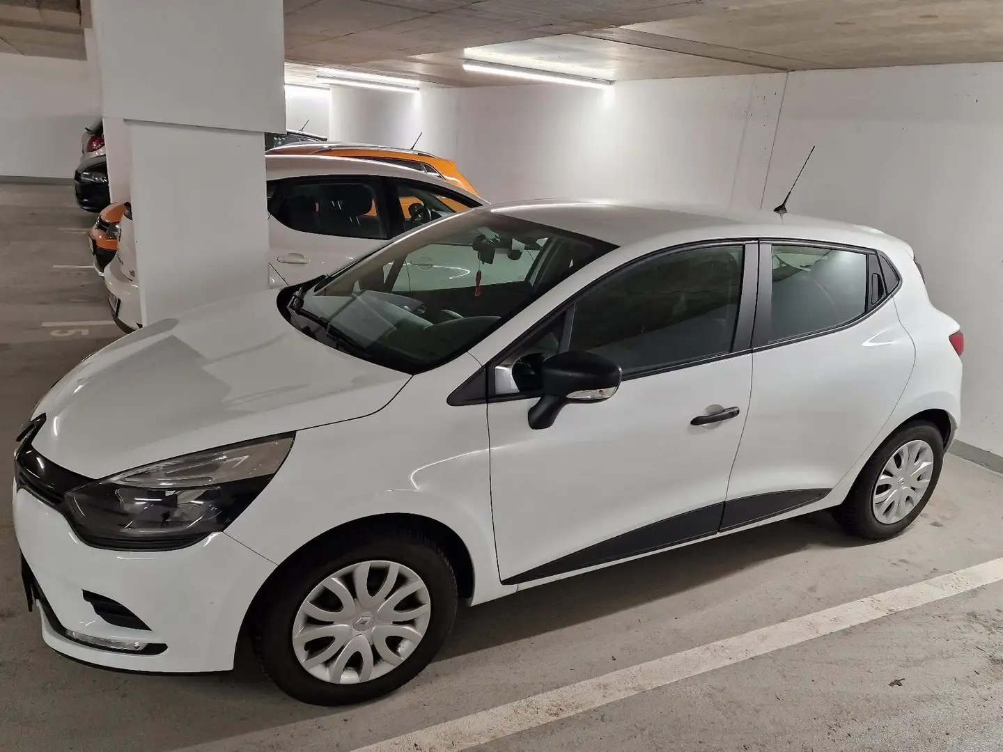 Renault Clio Life TCe 75 Weiß - 1