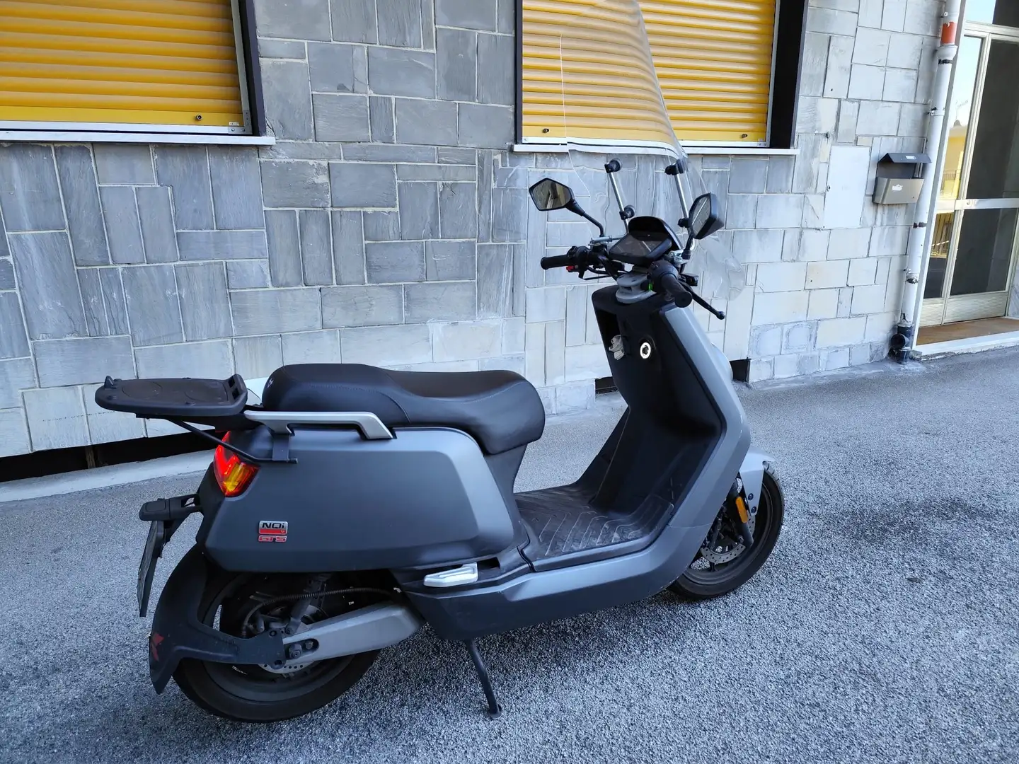 Niu MQi gts Gris - 1