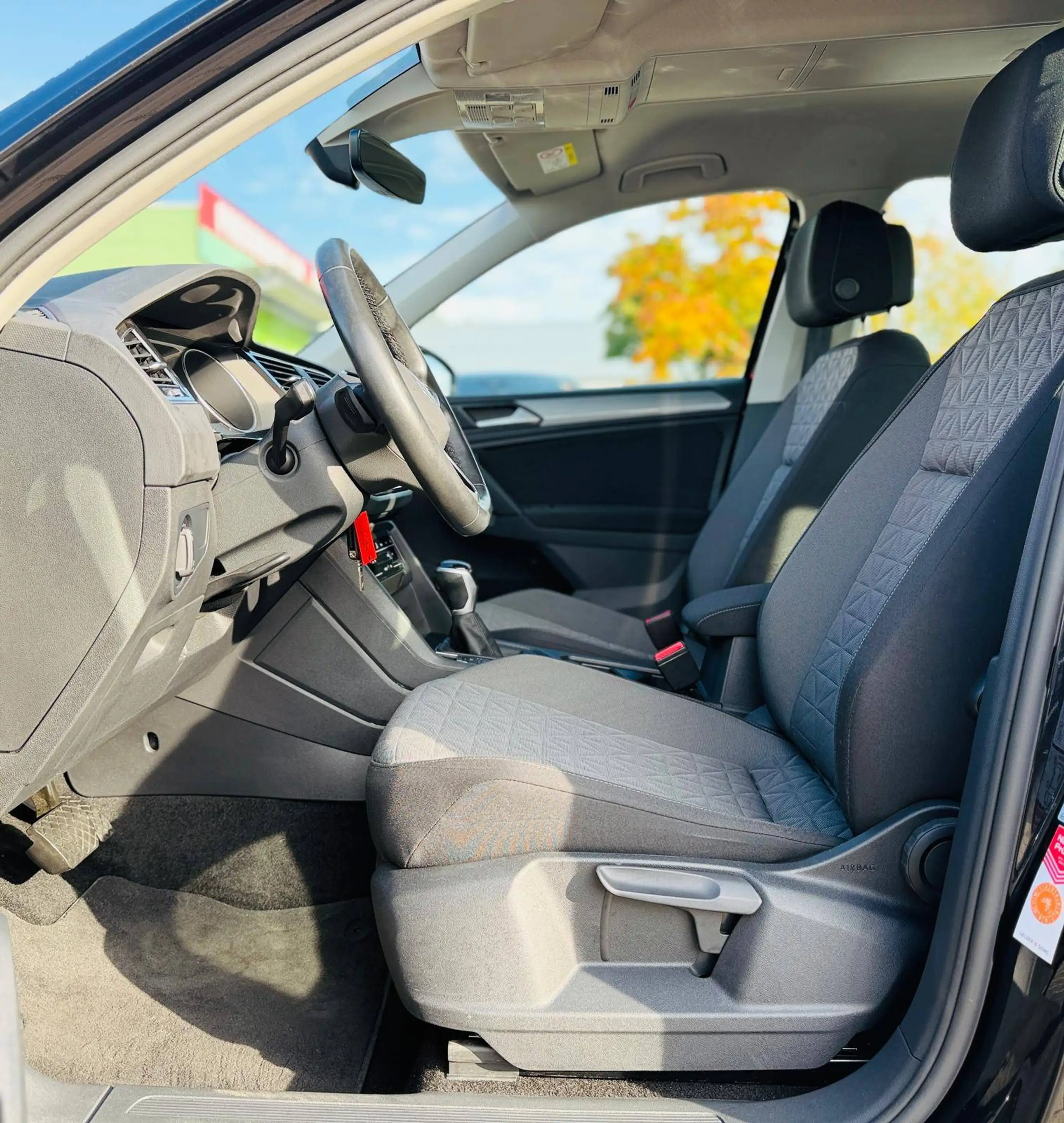 Volkswagen Tiguan 2.0 Life AHK TÜV & Service neu Garantie Finanzierung möglich — photo 5