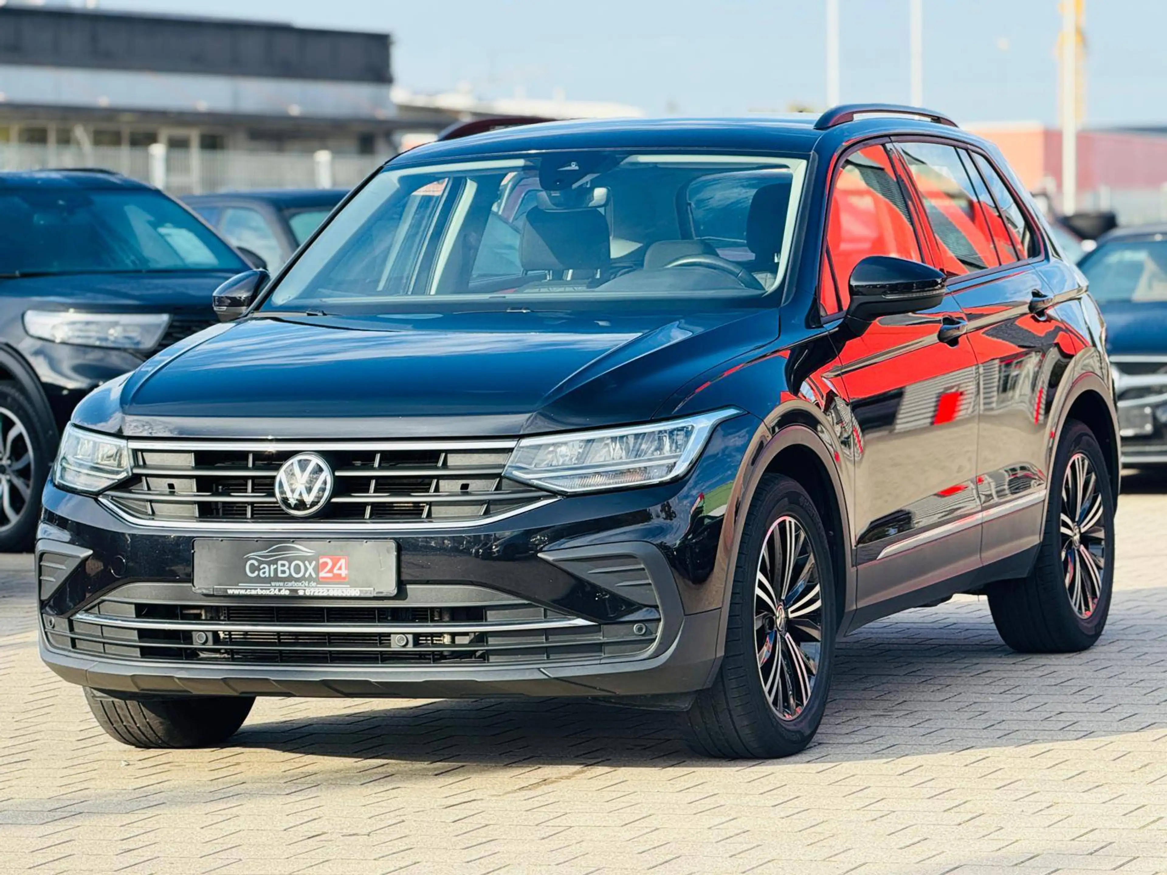 Volkswagen Tiguan 2.0 Life AHK TÜV & Service neu Garantie Finanzierung möglich — photo 3