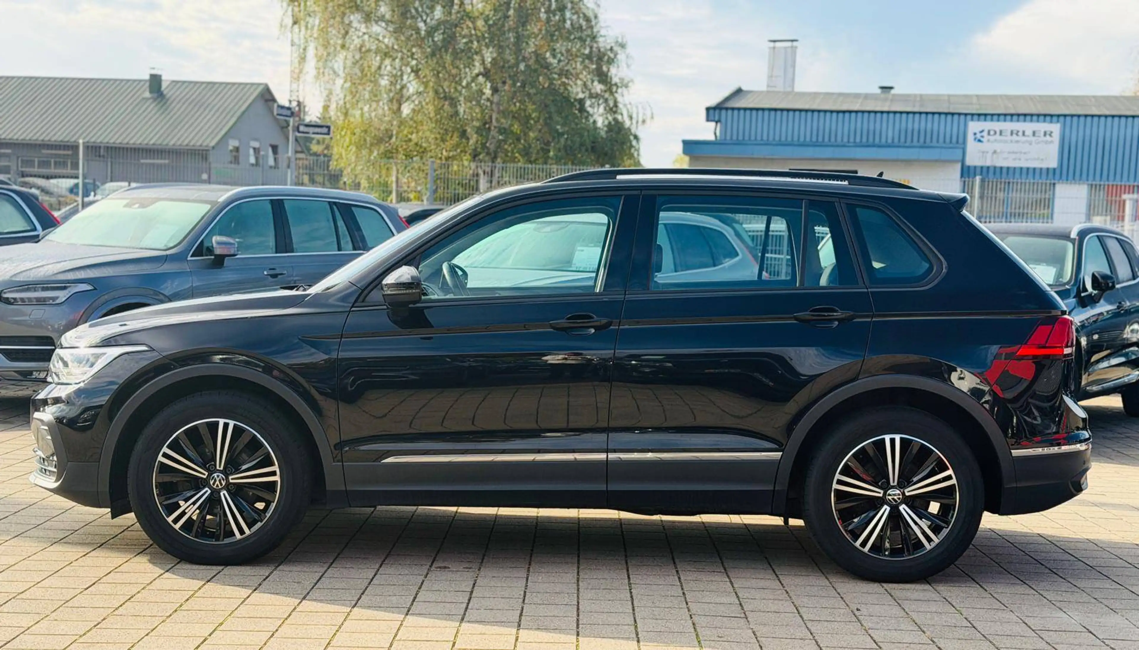 Volkswagen Tiguan 2.0 Life AHK TÜV & Service neu Garantie Finanzierung möglich — photo 20