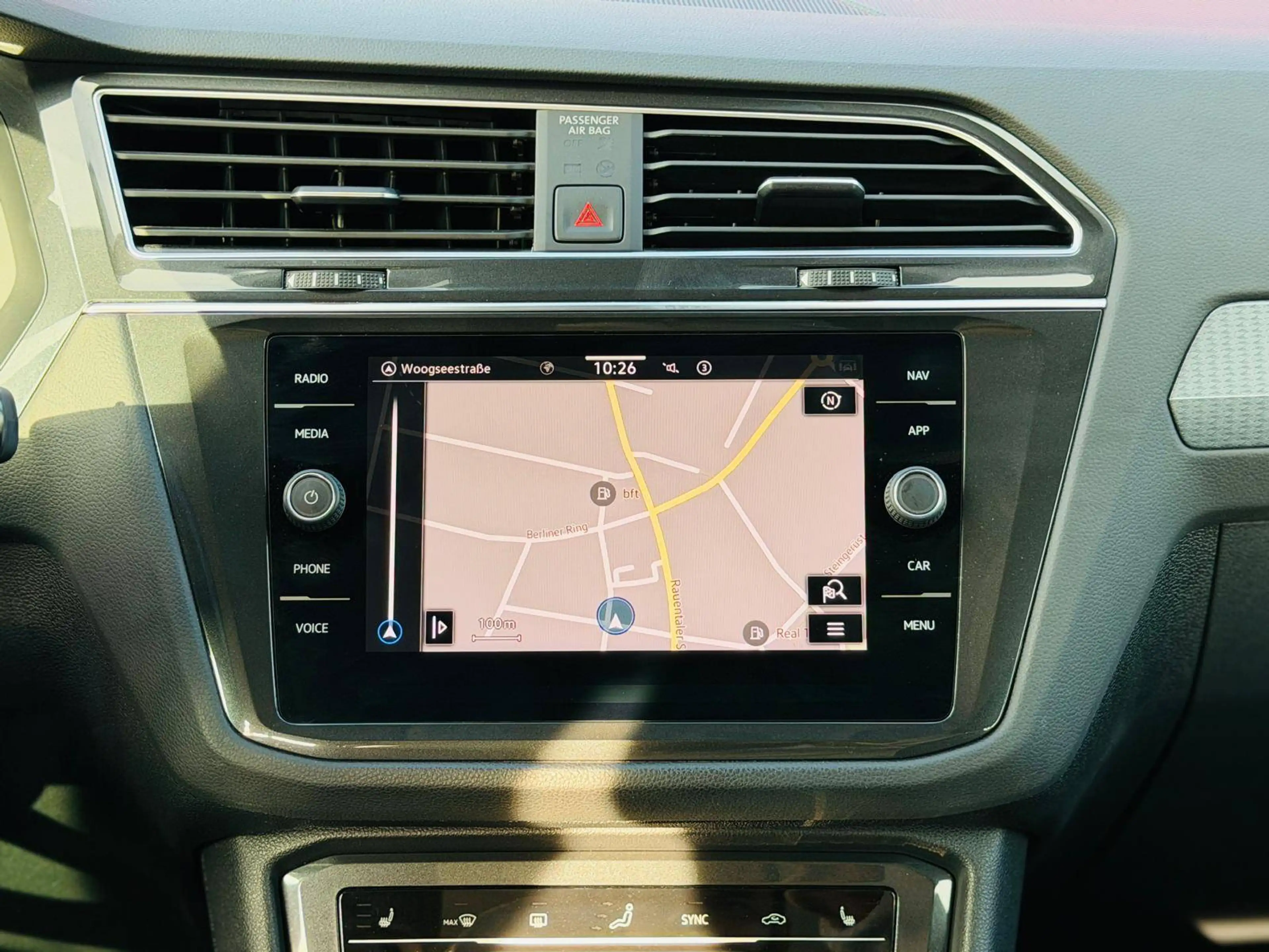 Volkswagen Tiguan 2.0 Life AHK TÜV & Service neu Garantie Finanzierung möglich — photo 13