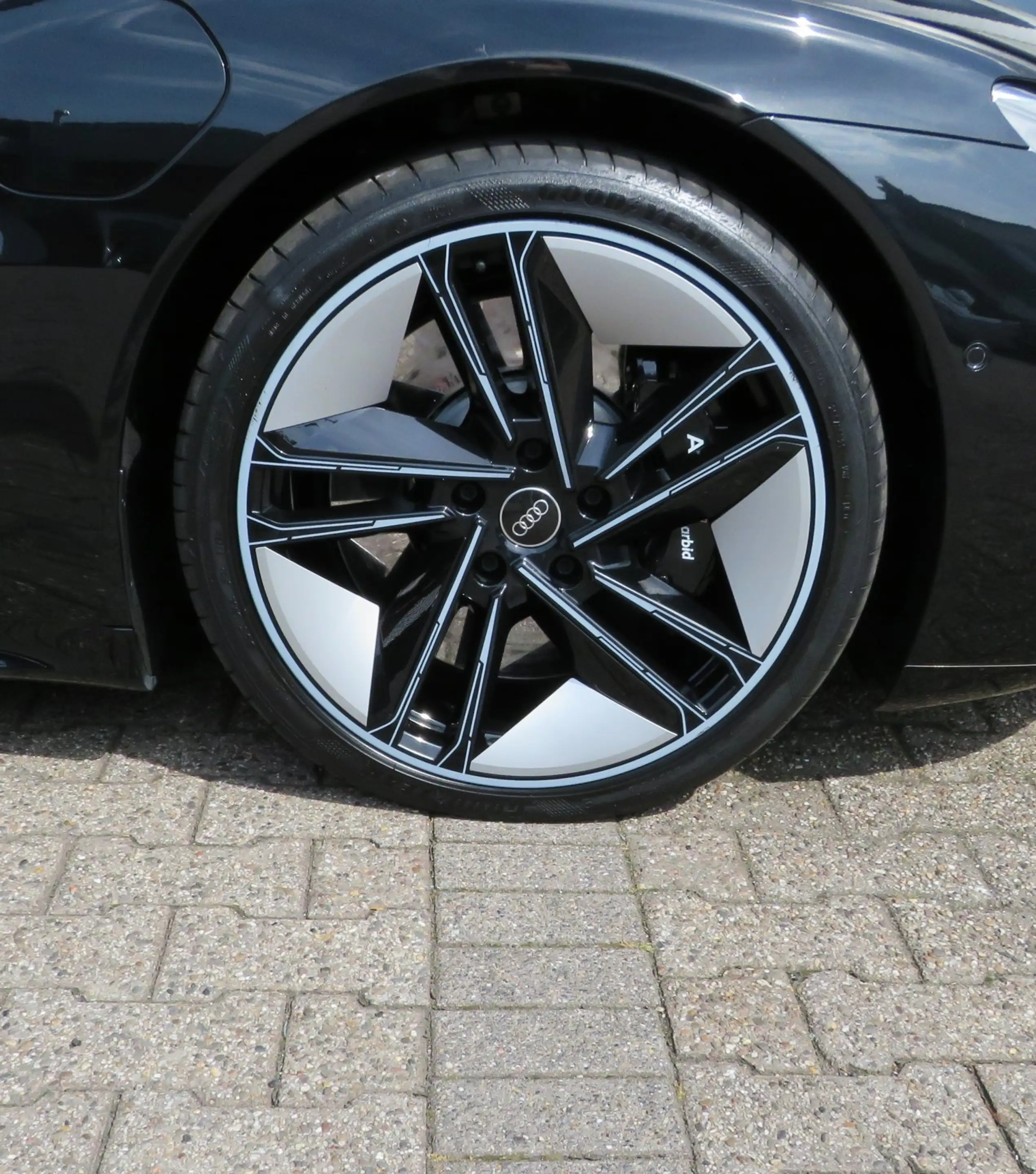 Audi e-tron GT quattro basis /Laserlicht/Allrad/Head-up/Bang & O — photo 14