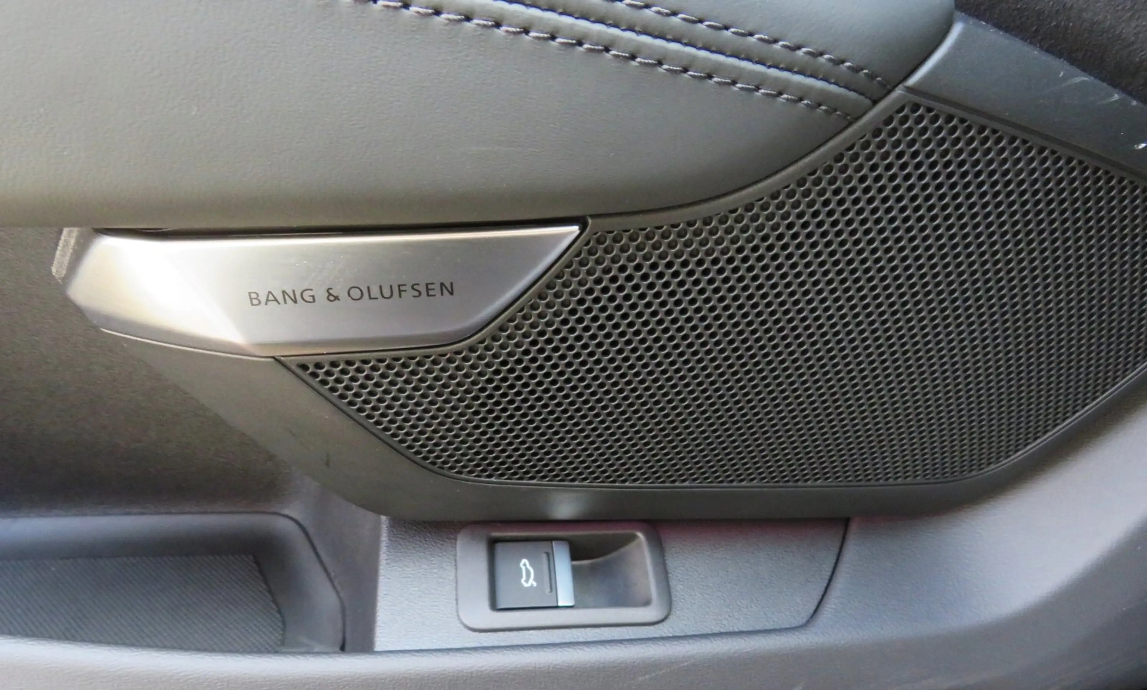 Audi e-tron GT quattro basis /Laserlicht/Allrad/Head-up/Bang & O — photo 6