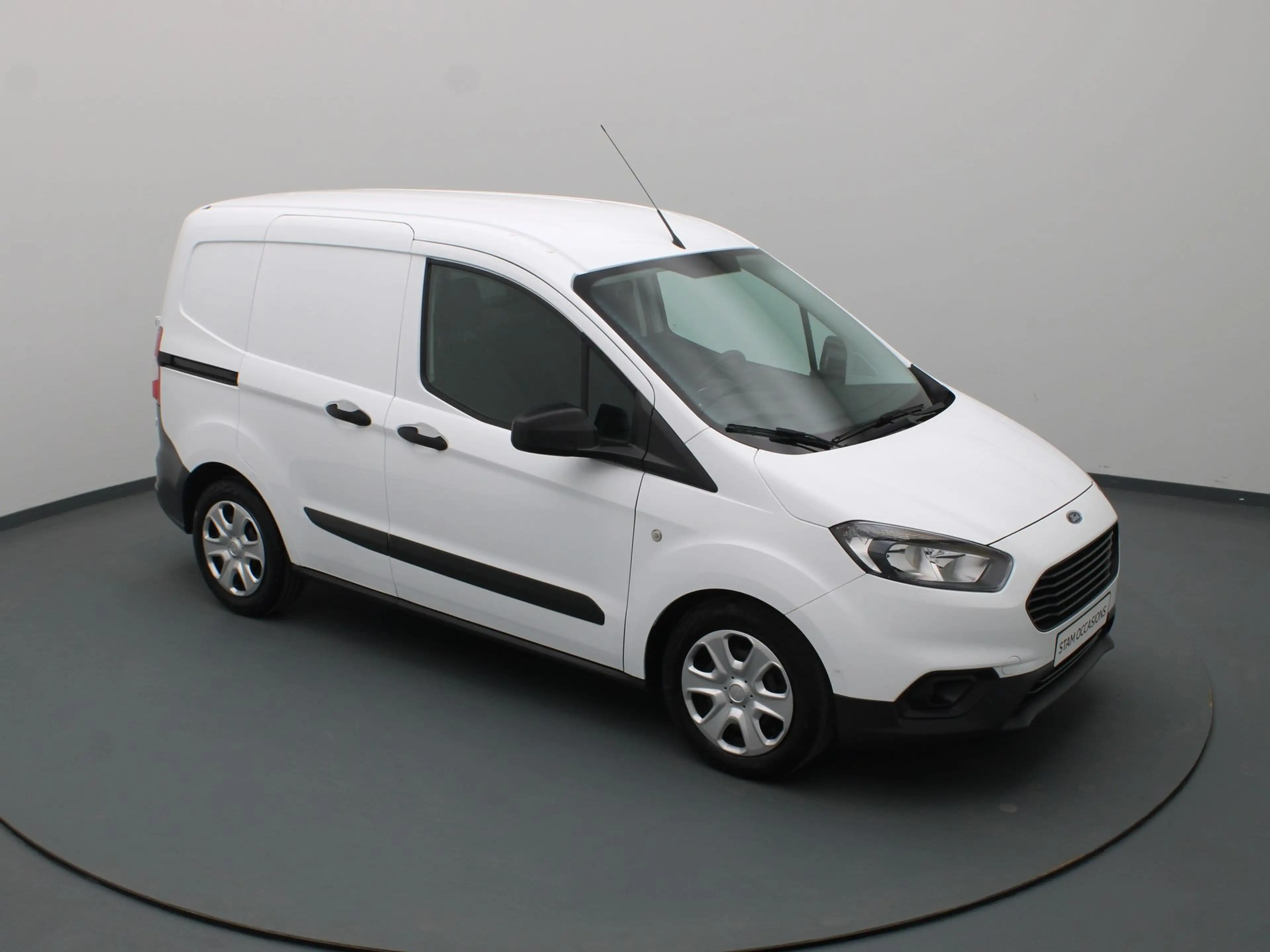 Ford Transit Courier 1.5 TDCI Trend Duratorq S&S Airco | Cruise — photo 10