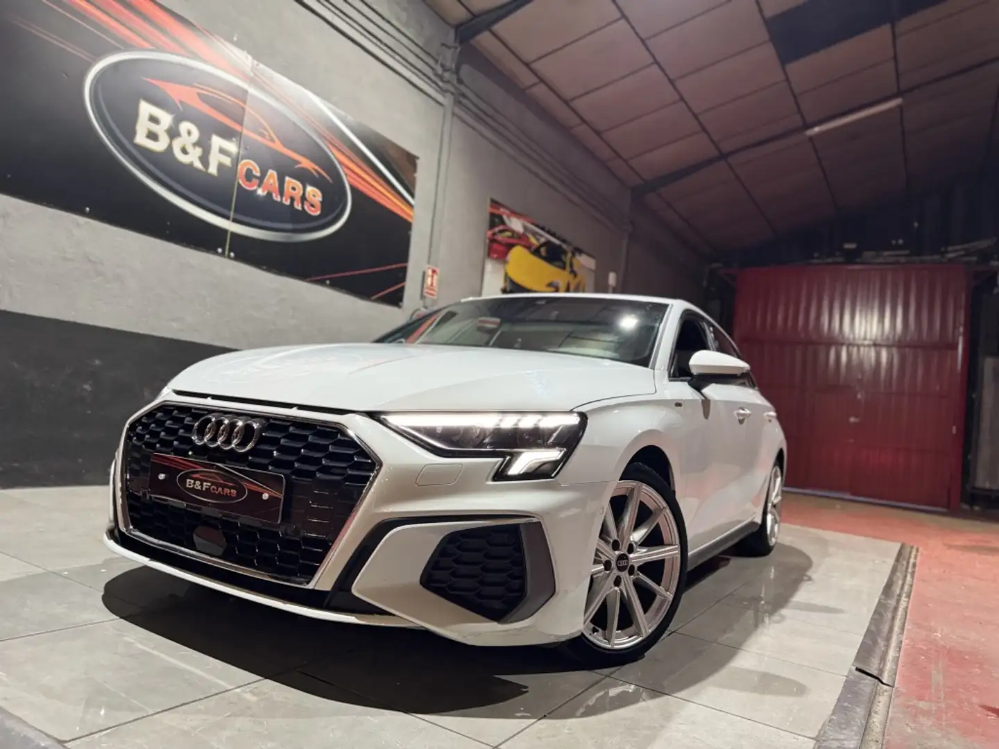 Audi A3 Sportback 35TDI S line S tronic Weiß - 2