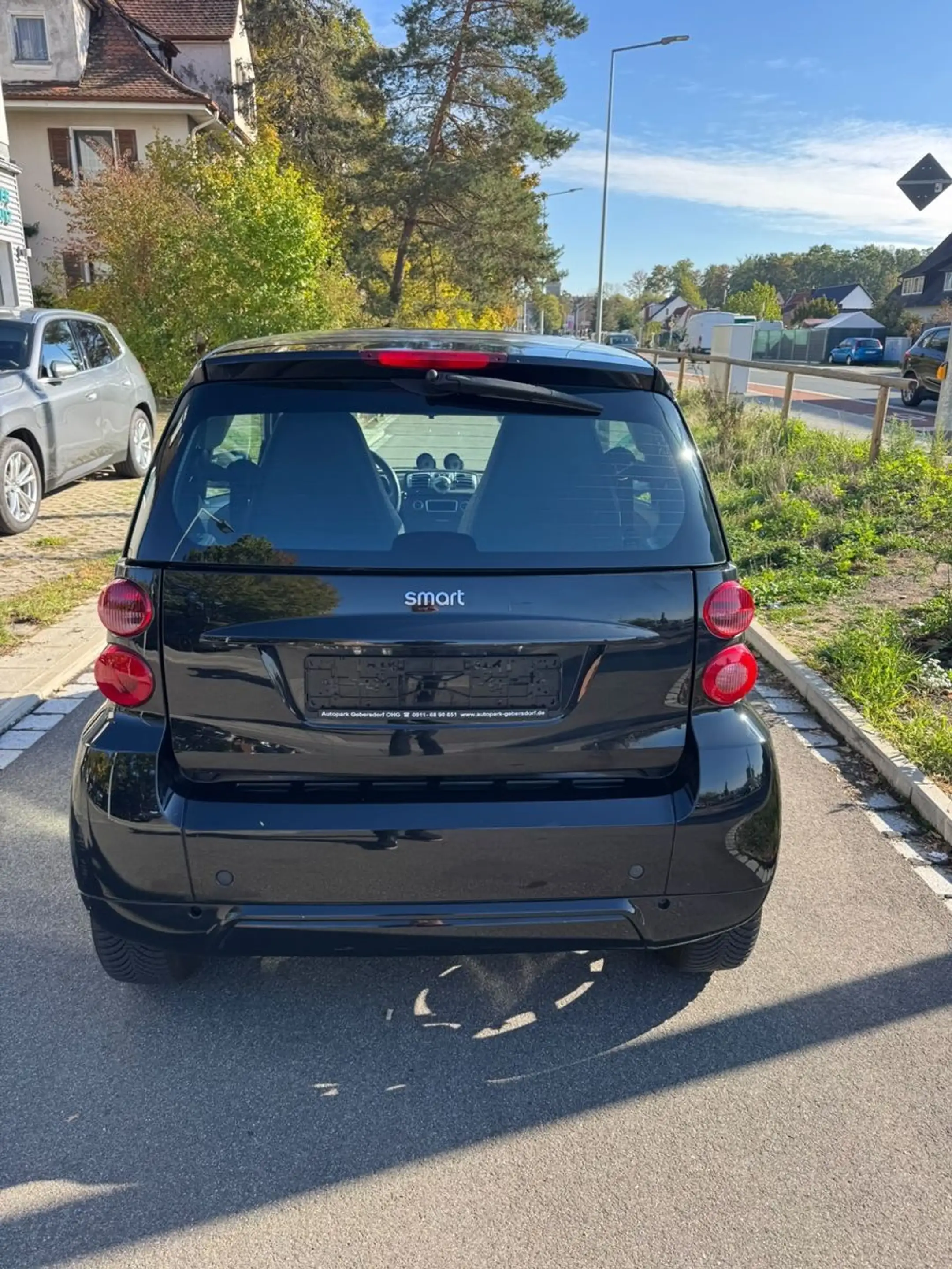 smart forTwo coupe Pure 62 kW / Klima / Panoramadach — photo 7