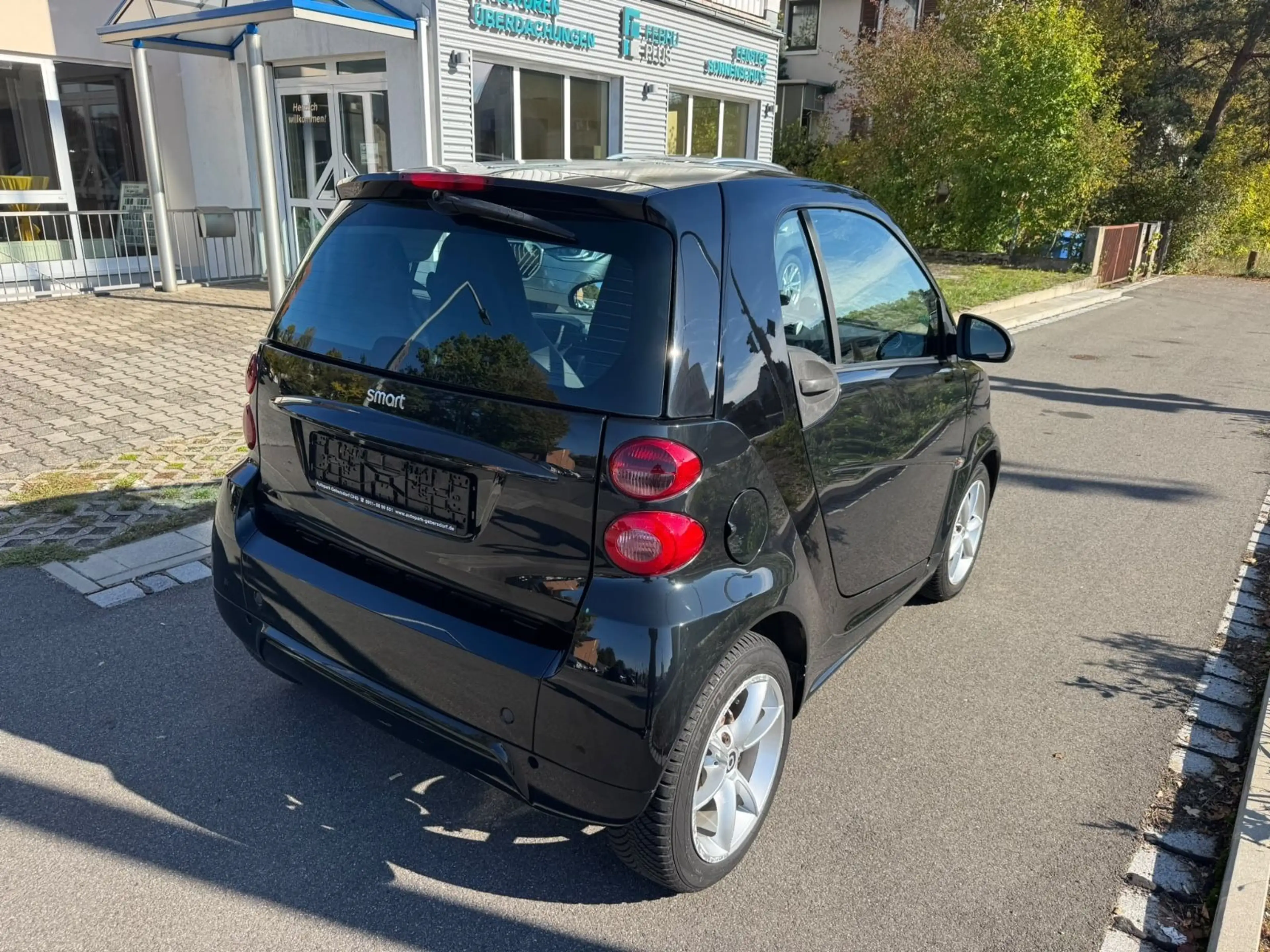 smart forTwo coupe Pure 62 kW / Klima / Panoramadach — photo 4