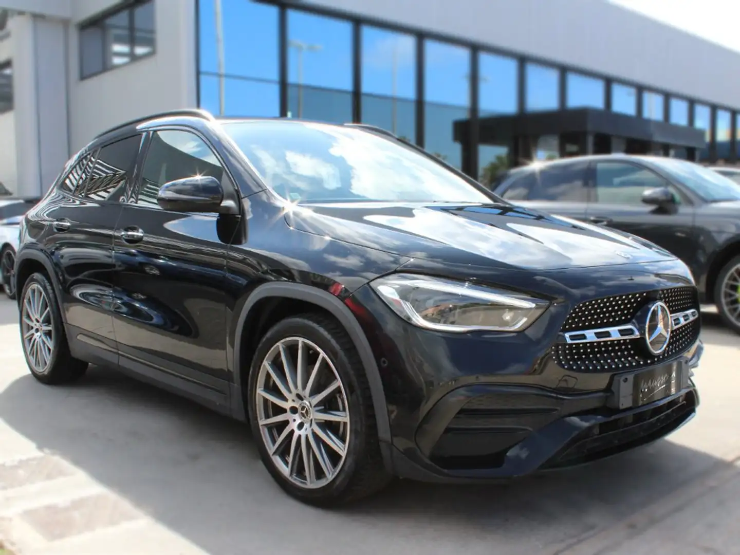 Mercedes-Benz GLA 200 d Premium 4matic auto Noir - 1