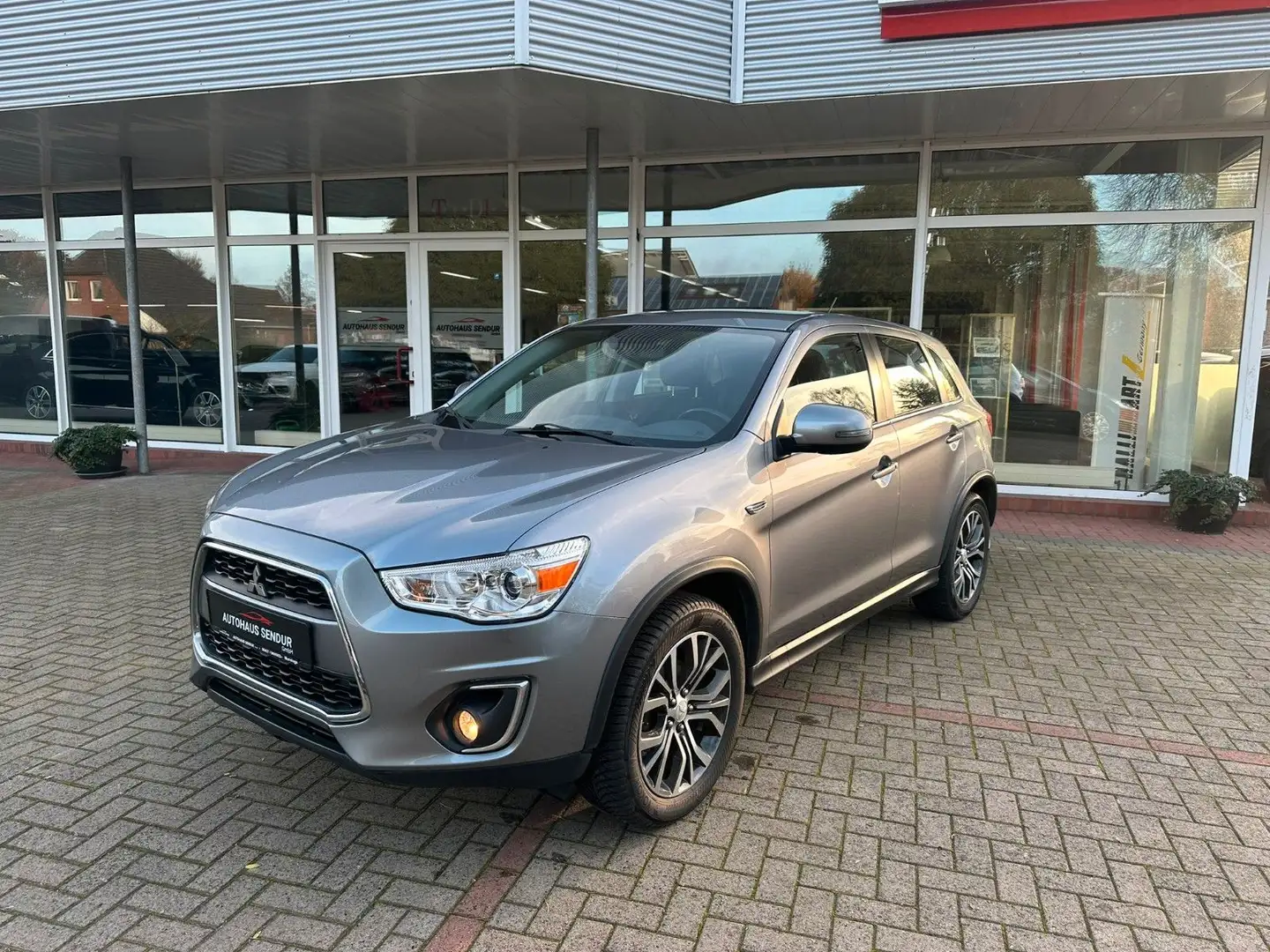 Mitsubishi ASX Diamant Edition 2WD*KAMERA*S-HEFT*AHK Grau - 2