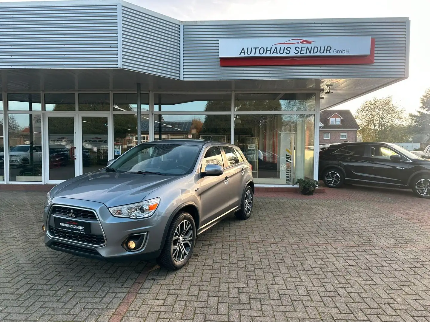 Mitsubishi ASX Diamant Edition 2WD*KAMERA*S-HEFT*AHK Grau - 1