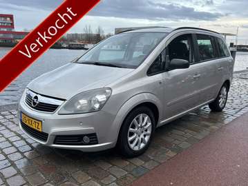 2.2 Temptation automaat 7 pers airco nwe apk