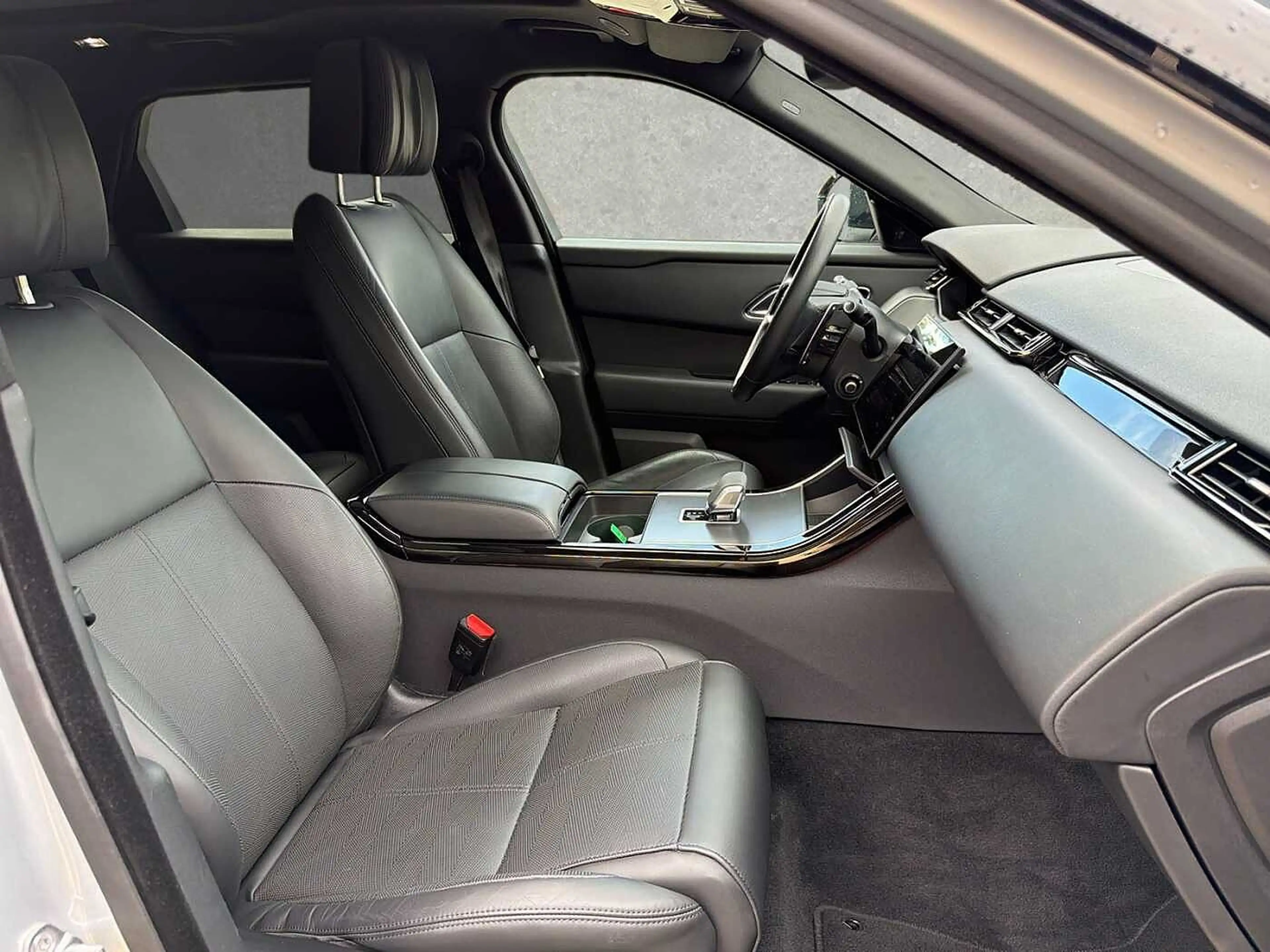 Land Rover Range Rover Velar Diesel D300 Dynamic HSE — photo 5